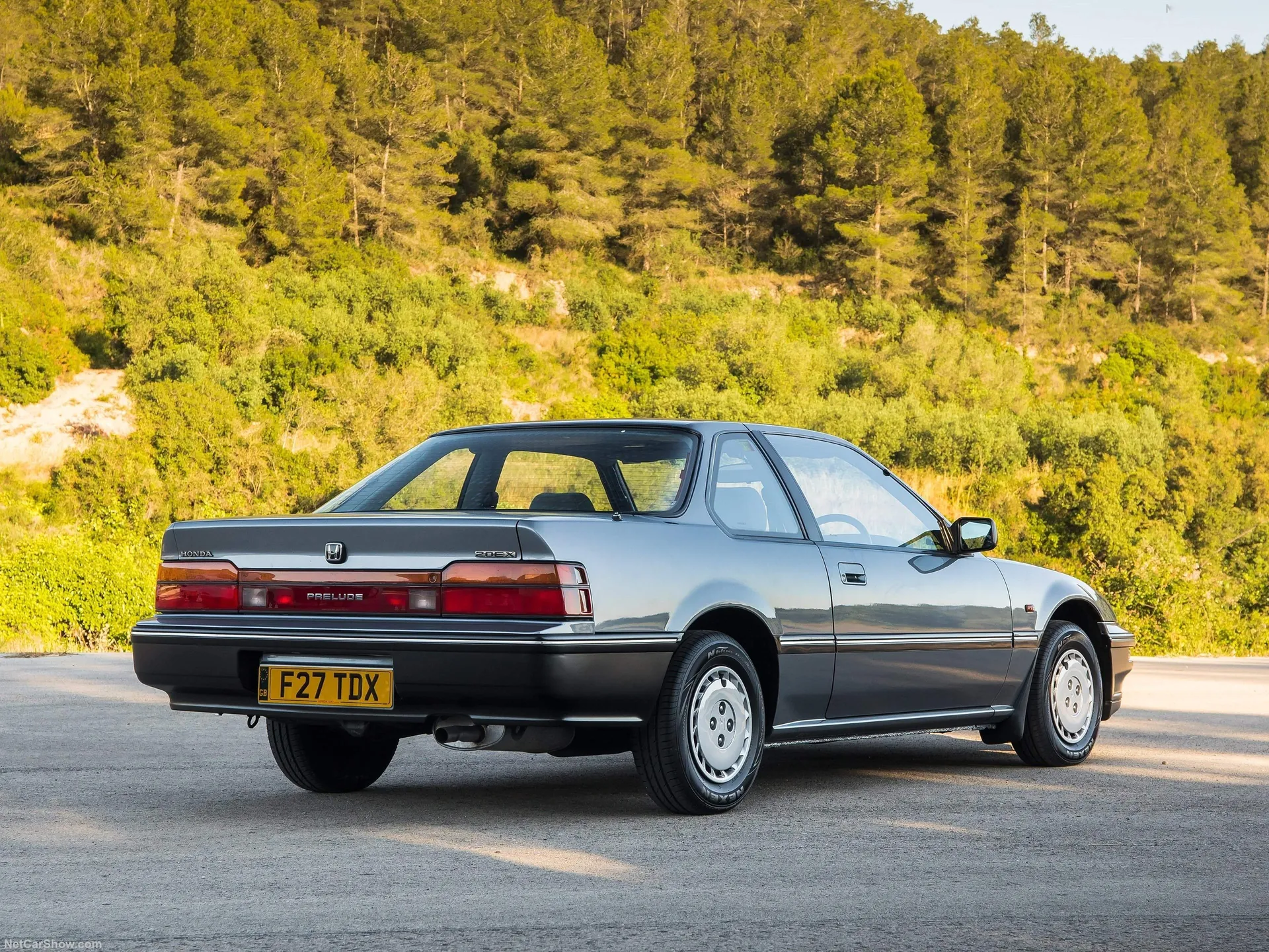 Honda Prelude (1989) – zadní tříčtvrteční pohled