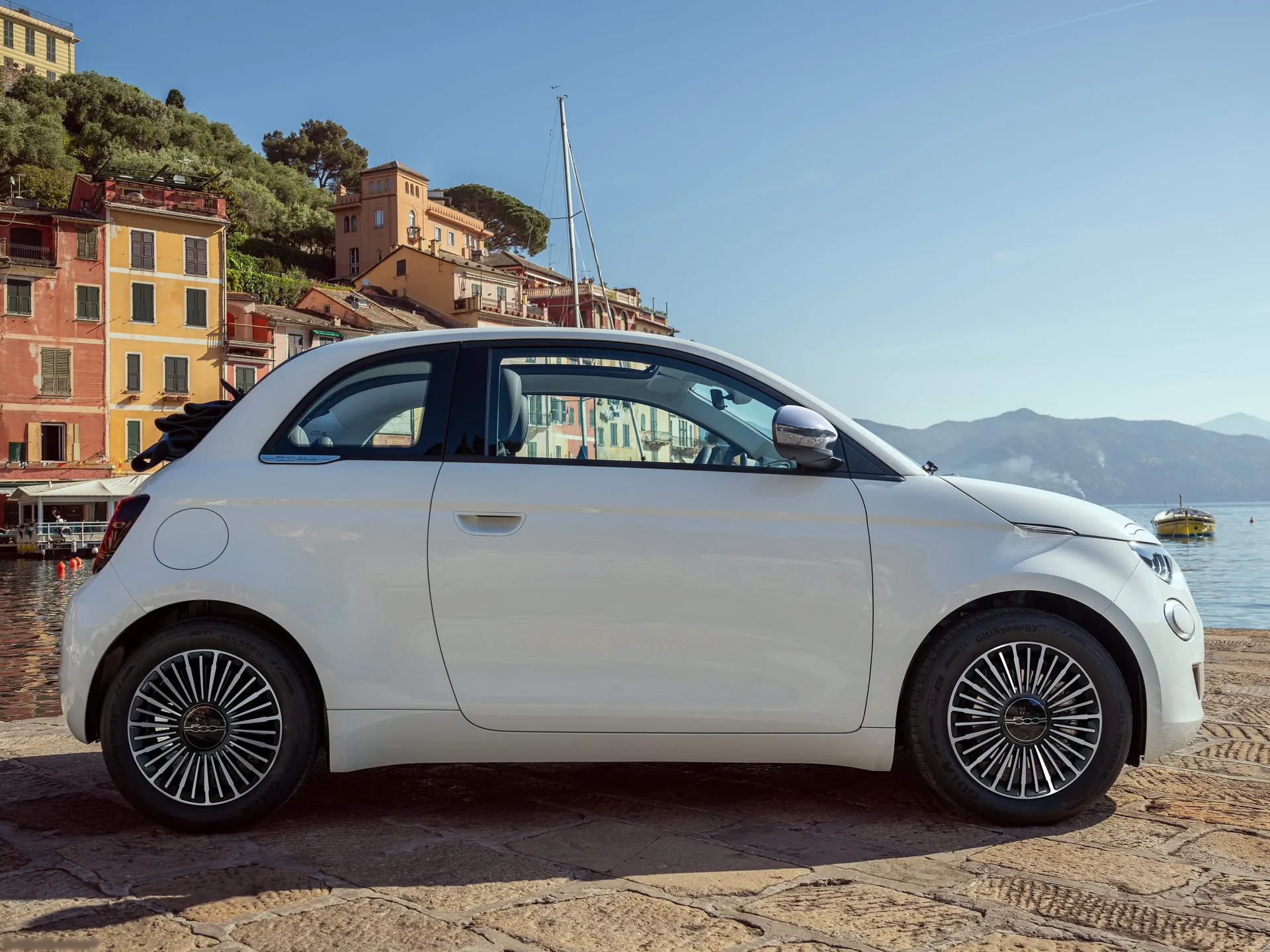 Fiat 500 Dolcevita (2026) – boční profil