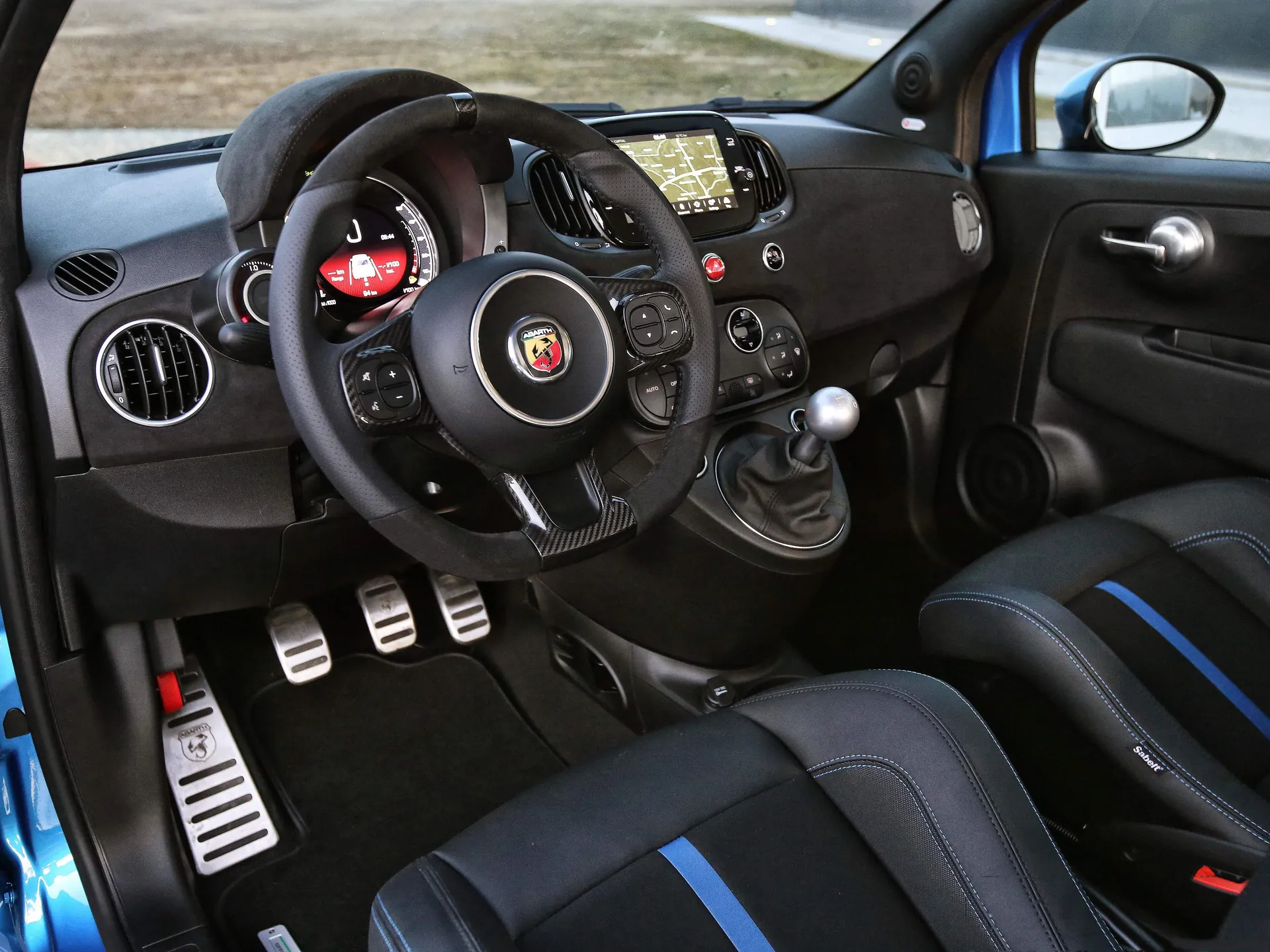 Fiat 695 Abarth Tributo 131 Rally (2022) – interiér