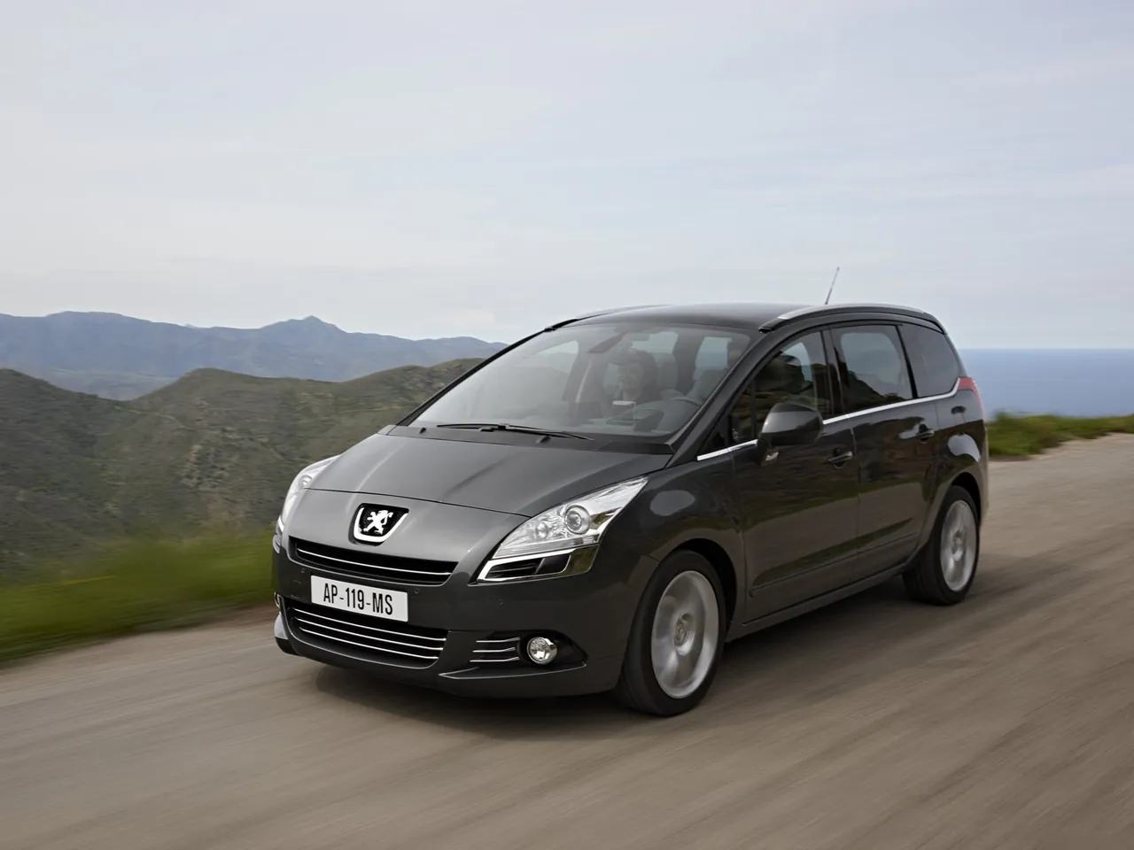 Peugeot 5008 (2010)
