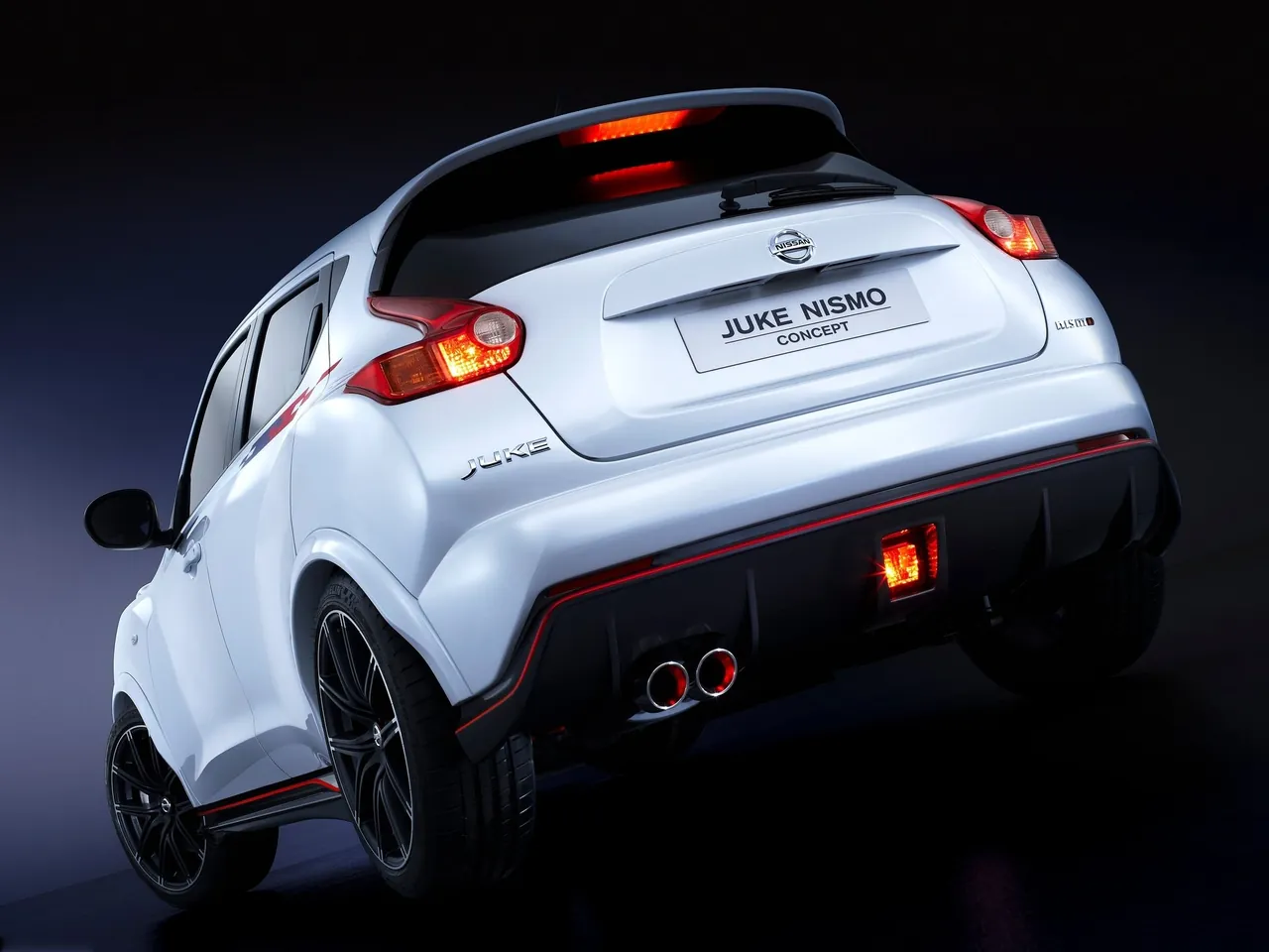 Nissan Juke Nismo Concept (2012) – zadní tříčtvrteční pohled