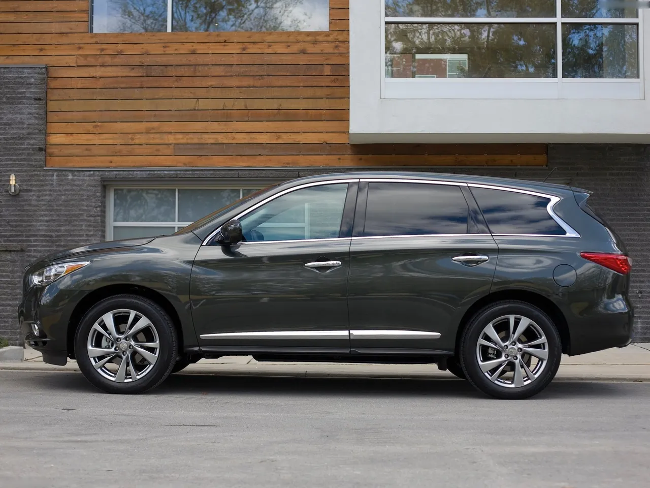 Infiniti JX (2013) – boční profil