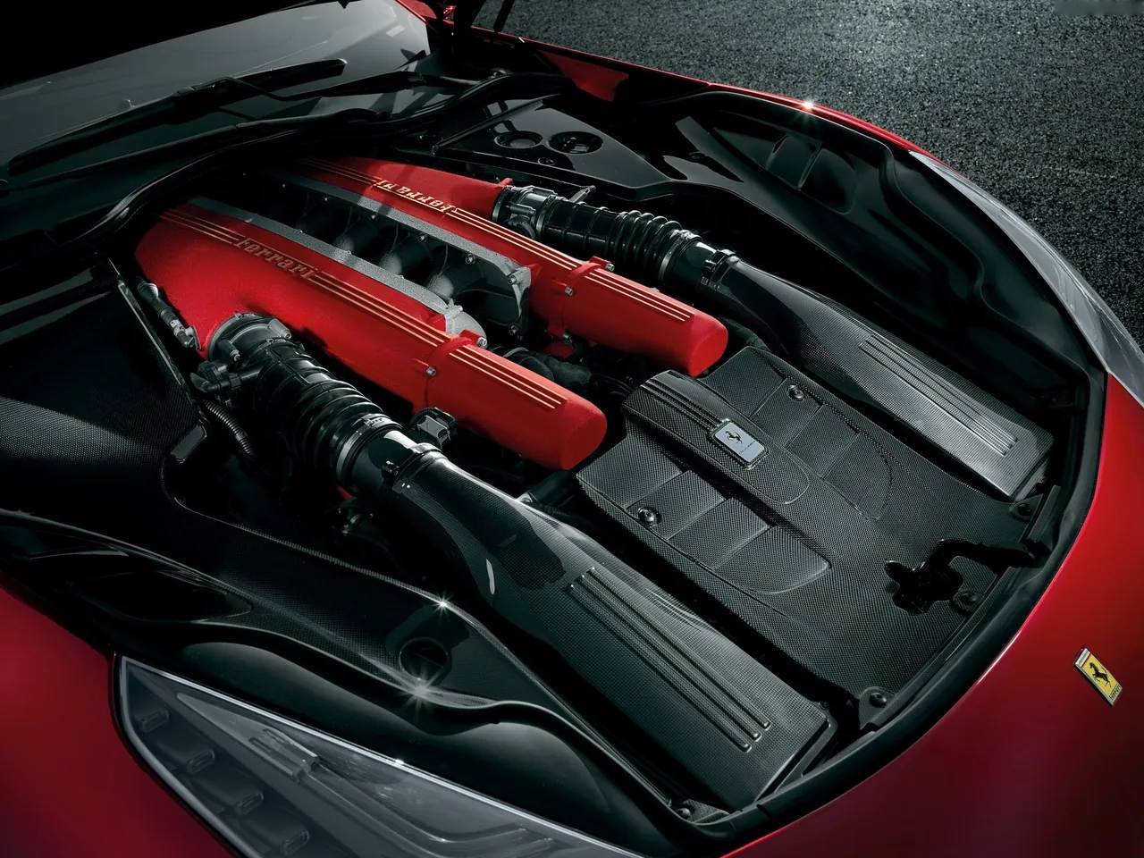 Ferrari F12berlinetta (2013) - Engine Bay