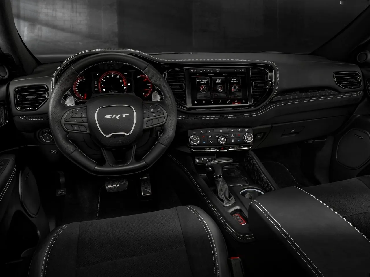 Dodge Durango SRT Hellcat (2021) – interiér