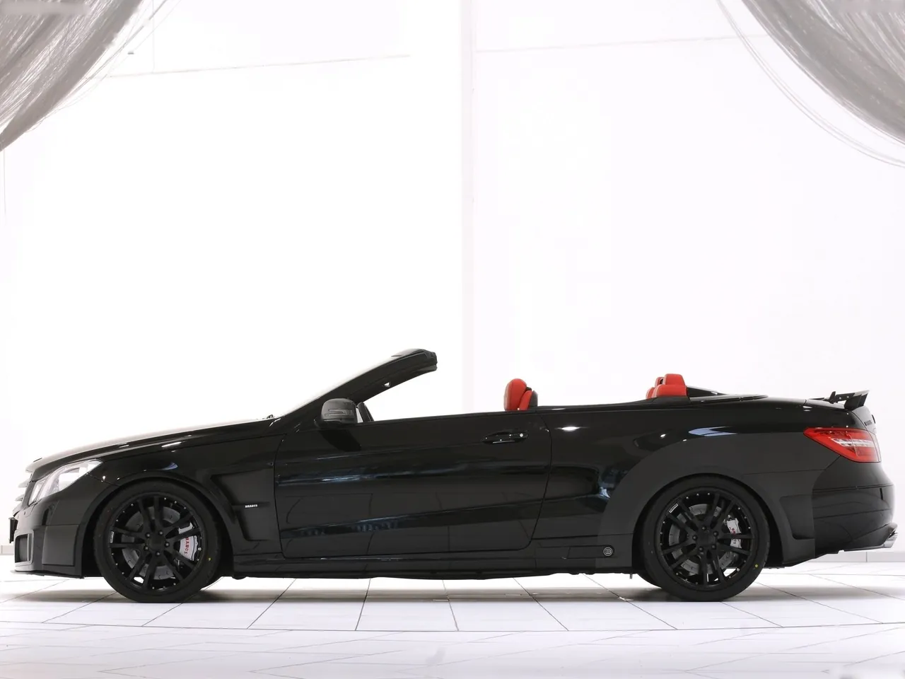 Brabus E V12 Cabriolet (2011) – boční profil
