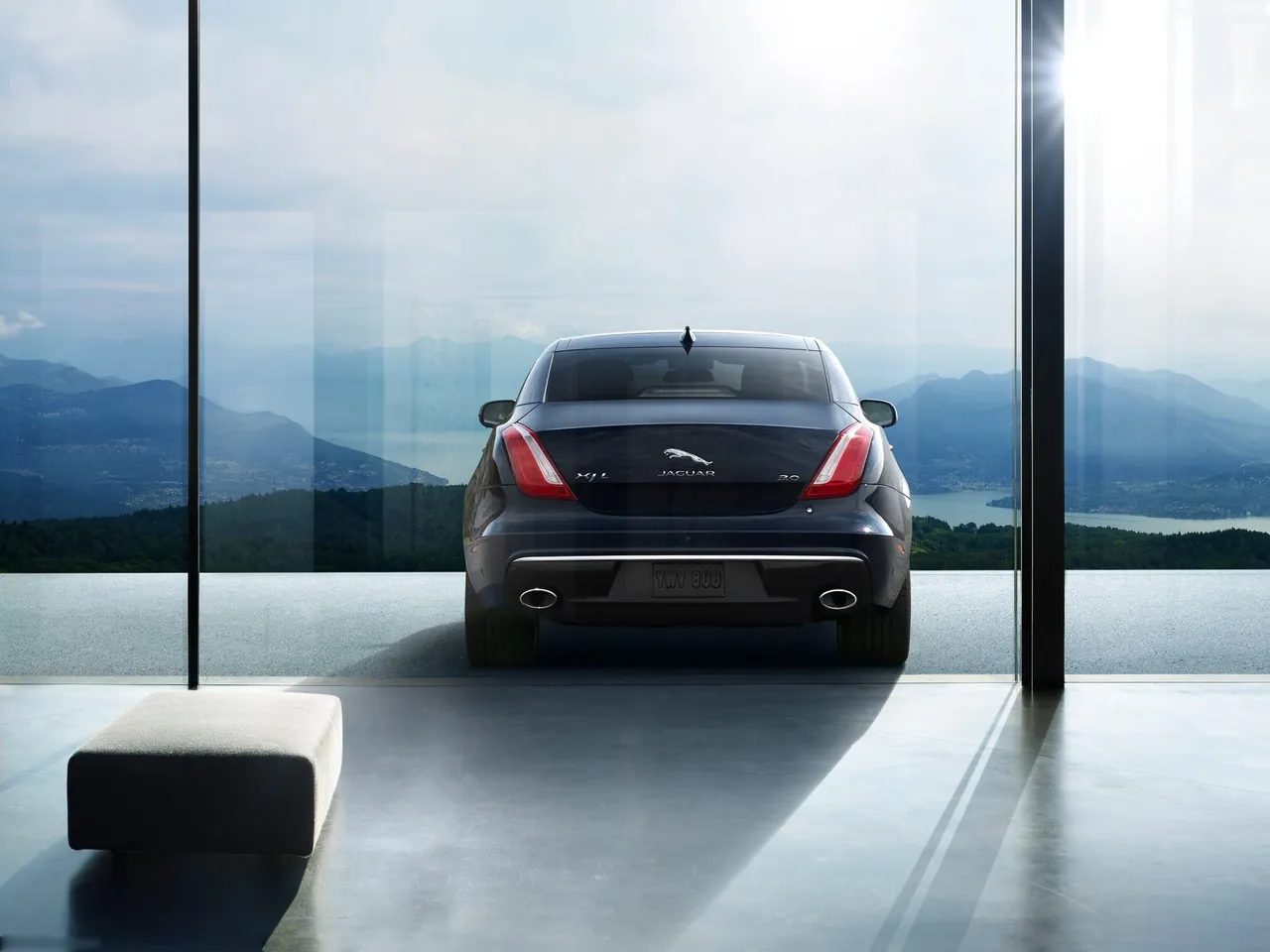 Jaguar XJ (2016) – zezadu