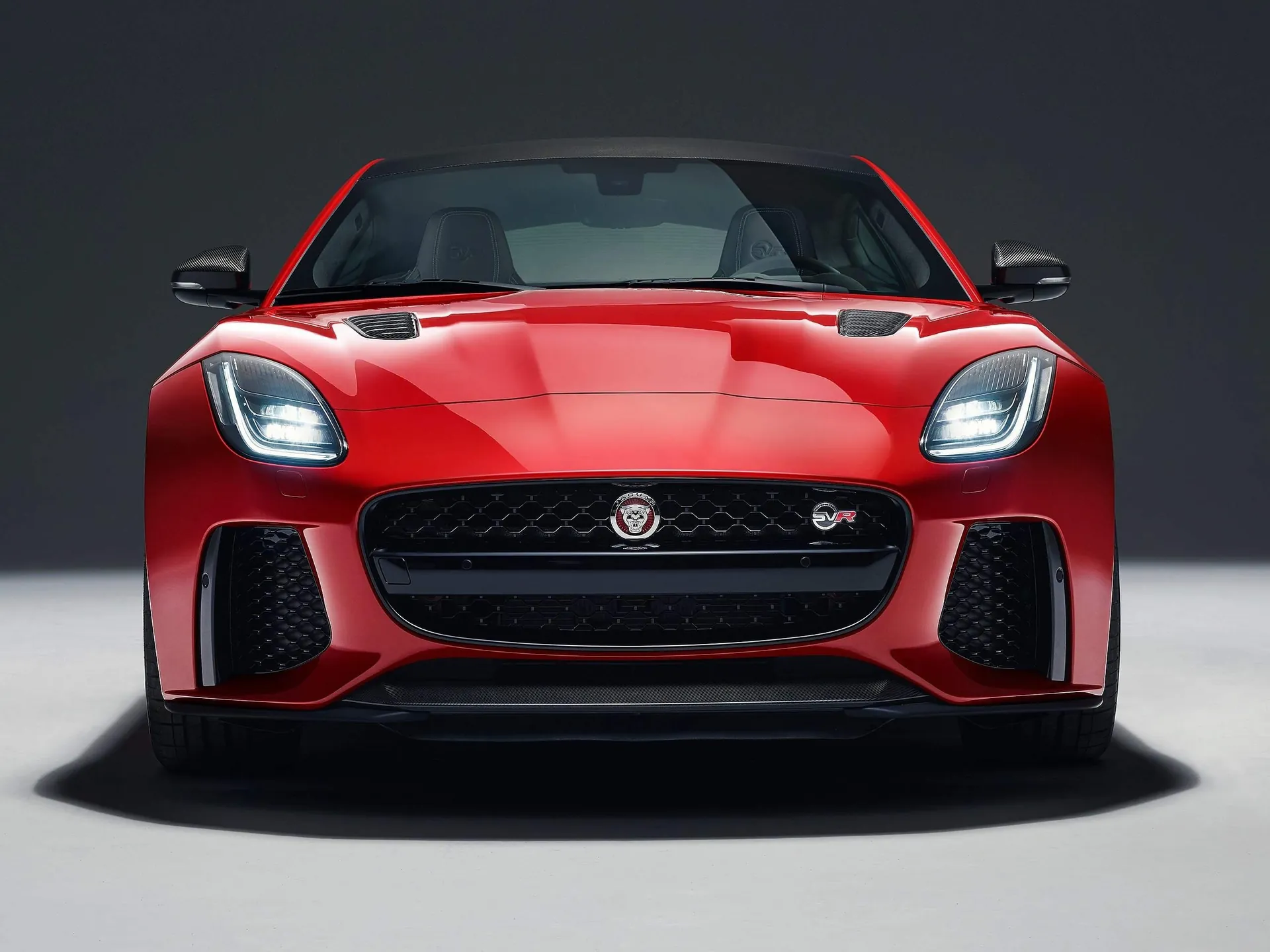Jaguar F-Type (2018) – zepředu