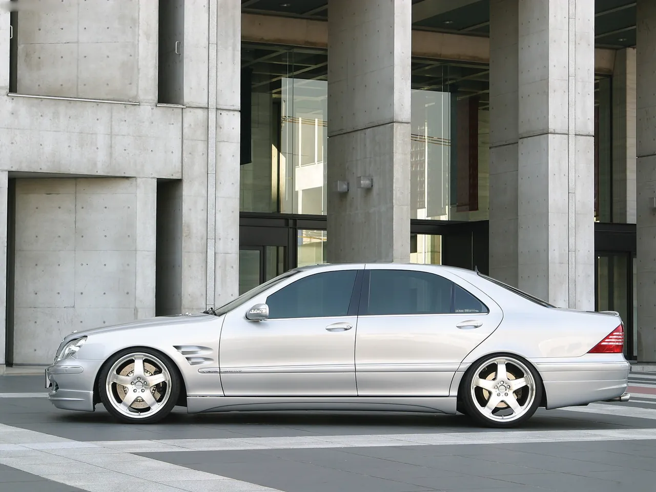 Wald Mercedes-Benz S-Class (2004) – boční profil