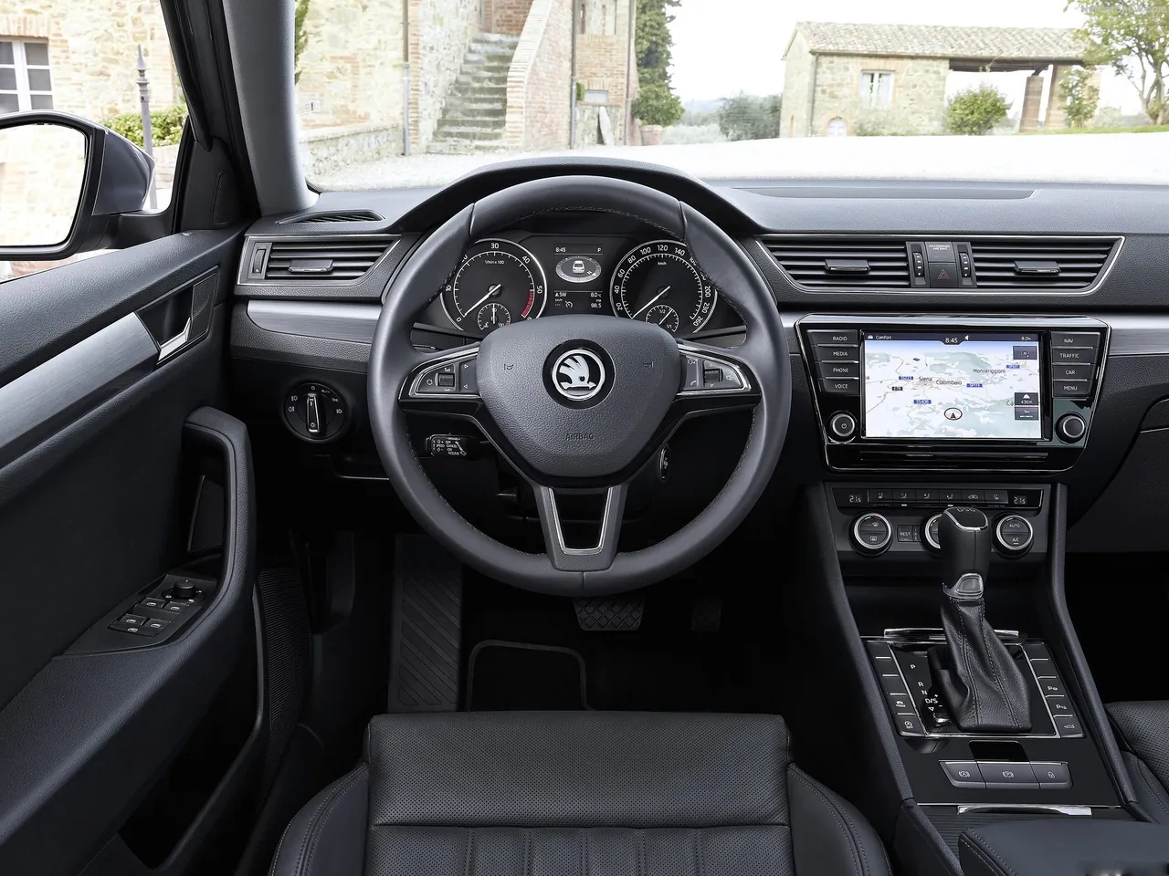 Skoda Superb (2016) – interiér