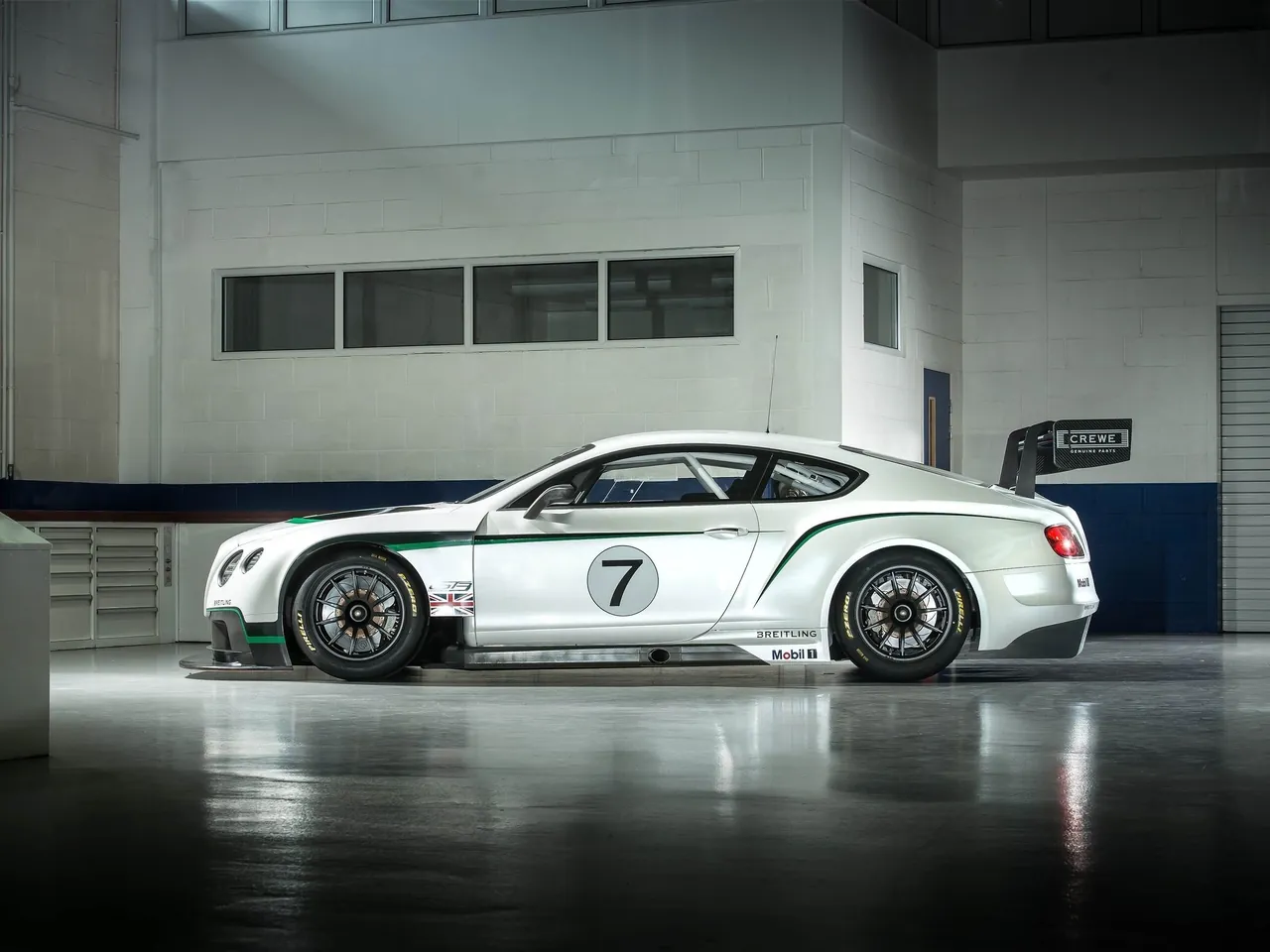 Bentley Continental GT3 Racecar (2014) – boční profil