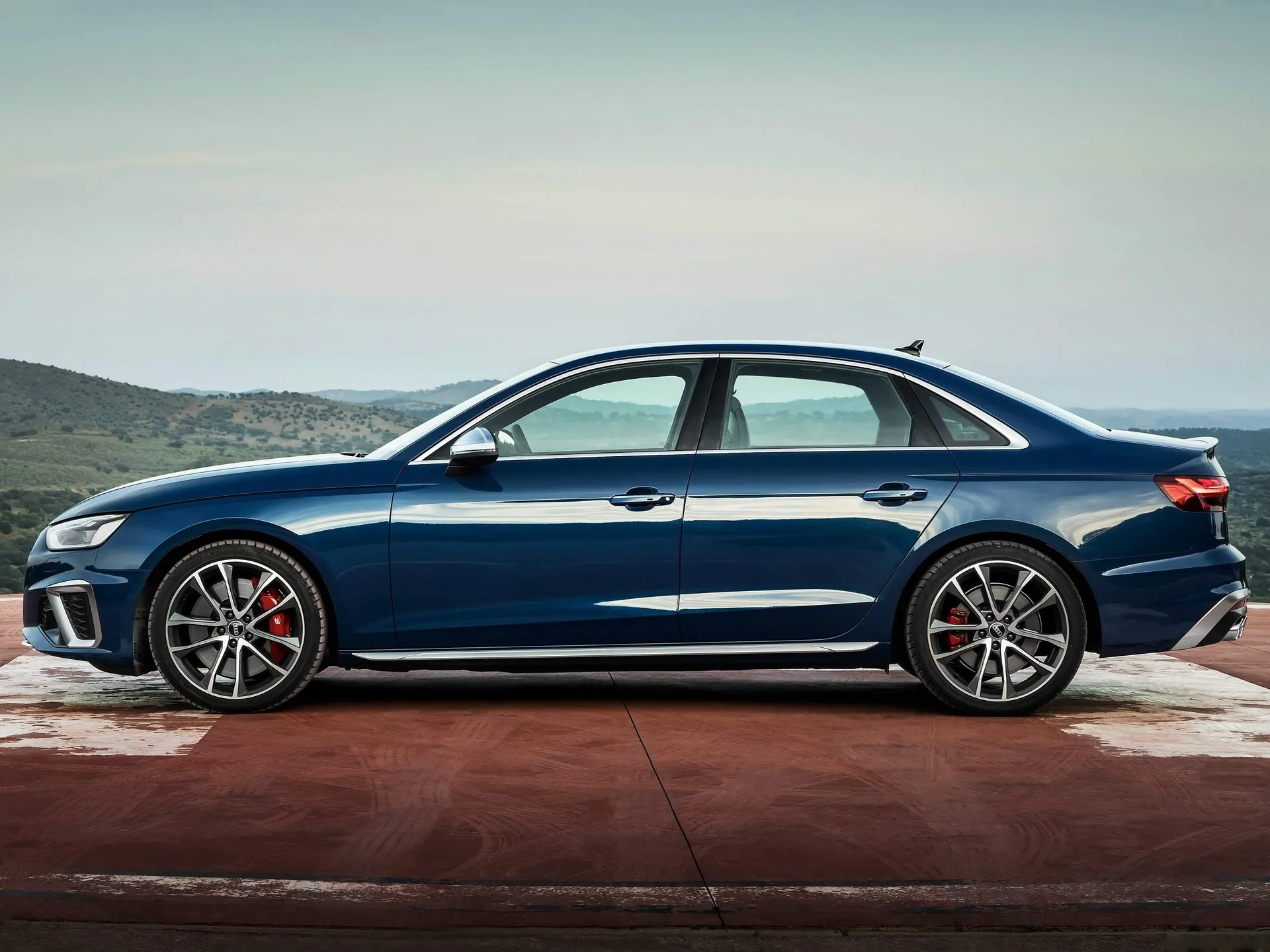 Audi S4 TDI (2020) – boční profil
