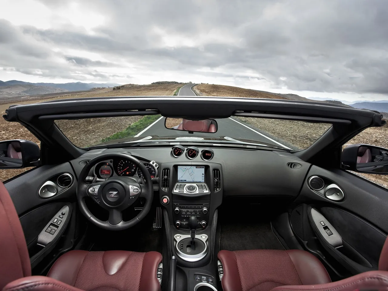 Nissan 370Z Roadster (2010) - Interior