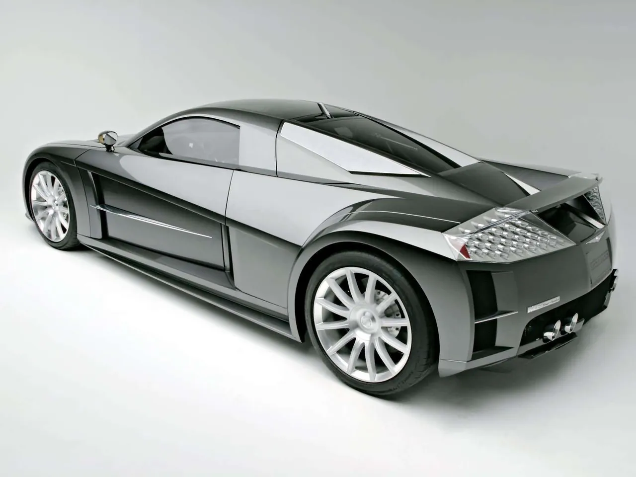 Chrysler ME FourTwelve Concept (2004) – zadní tříčtvrteční pohled
