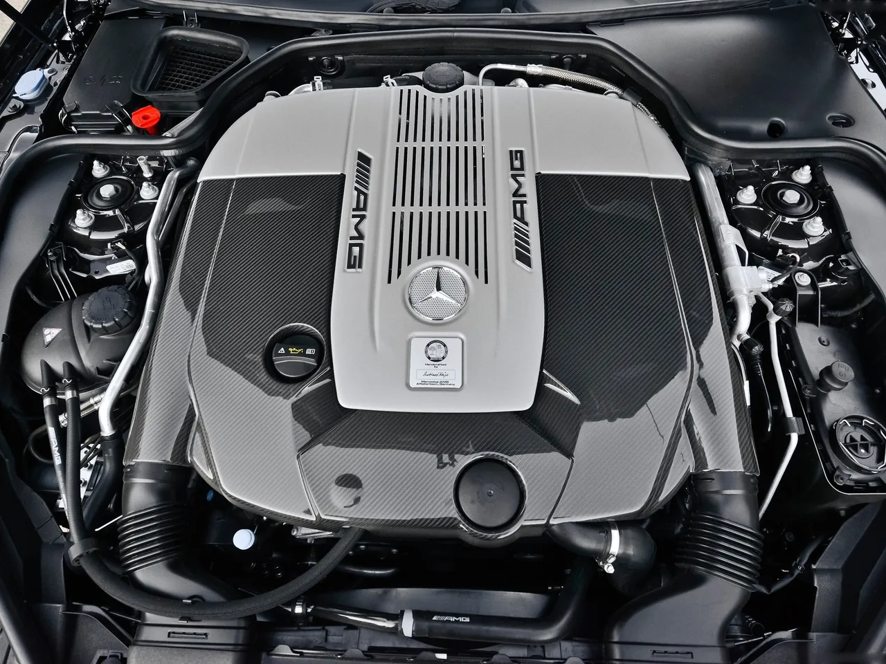 Mercedes-Benz SL65 AMG (2013) – motorový prostor