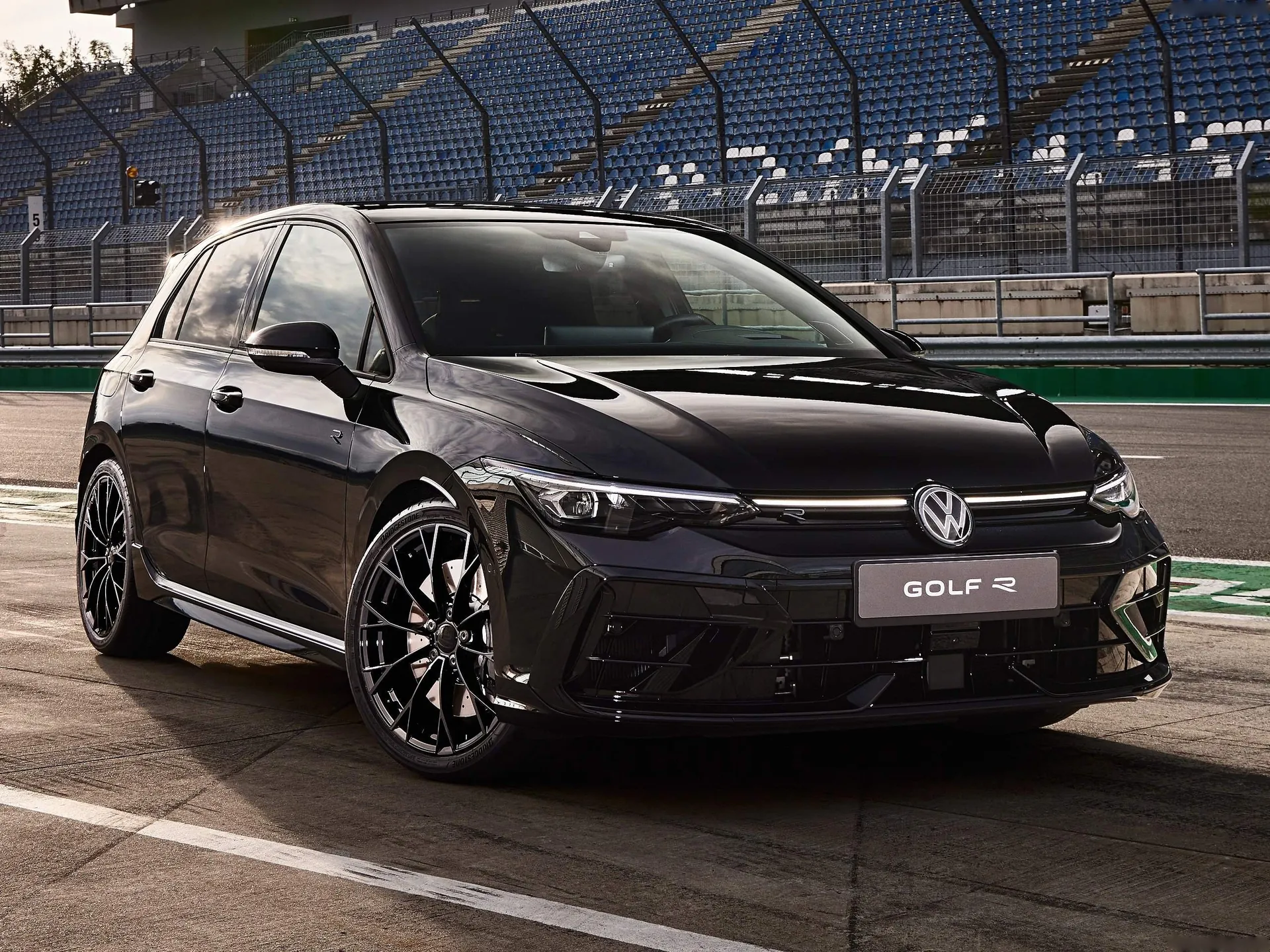 Volkswagen Golf R (2025)