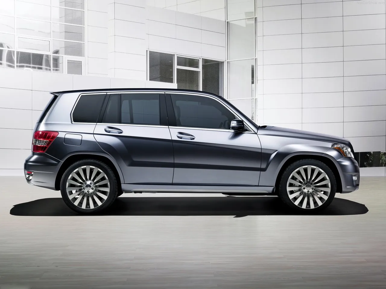 Mercedes-Benz GLK Townside Concept (2008) - Side Profile