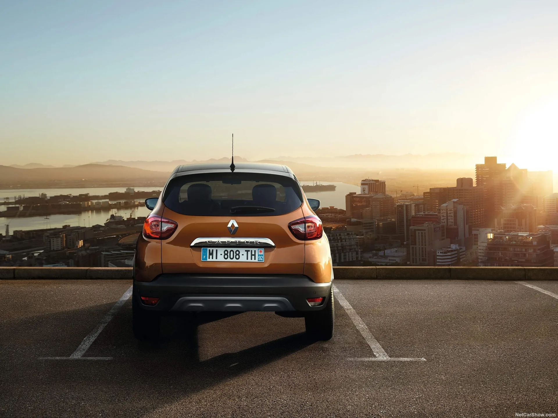 Renault Captur (2018) – zezadu
