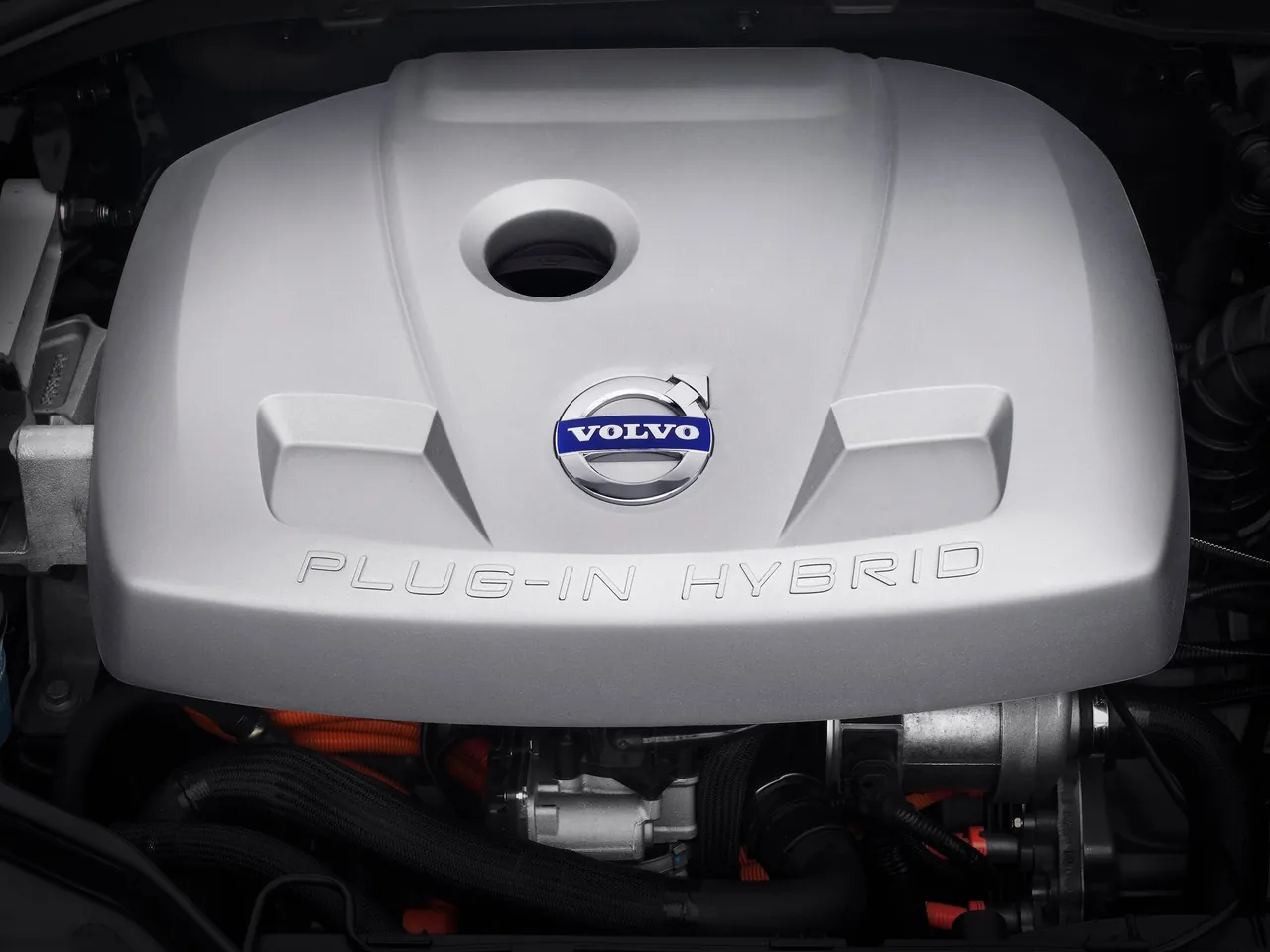 Volvo XC60 Plug-in Hybrid Concept (2012) – motorový prostor