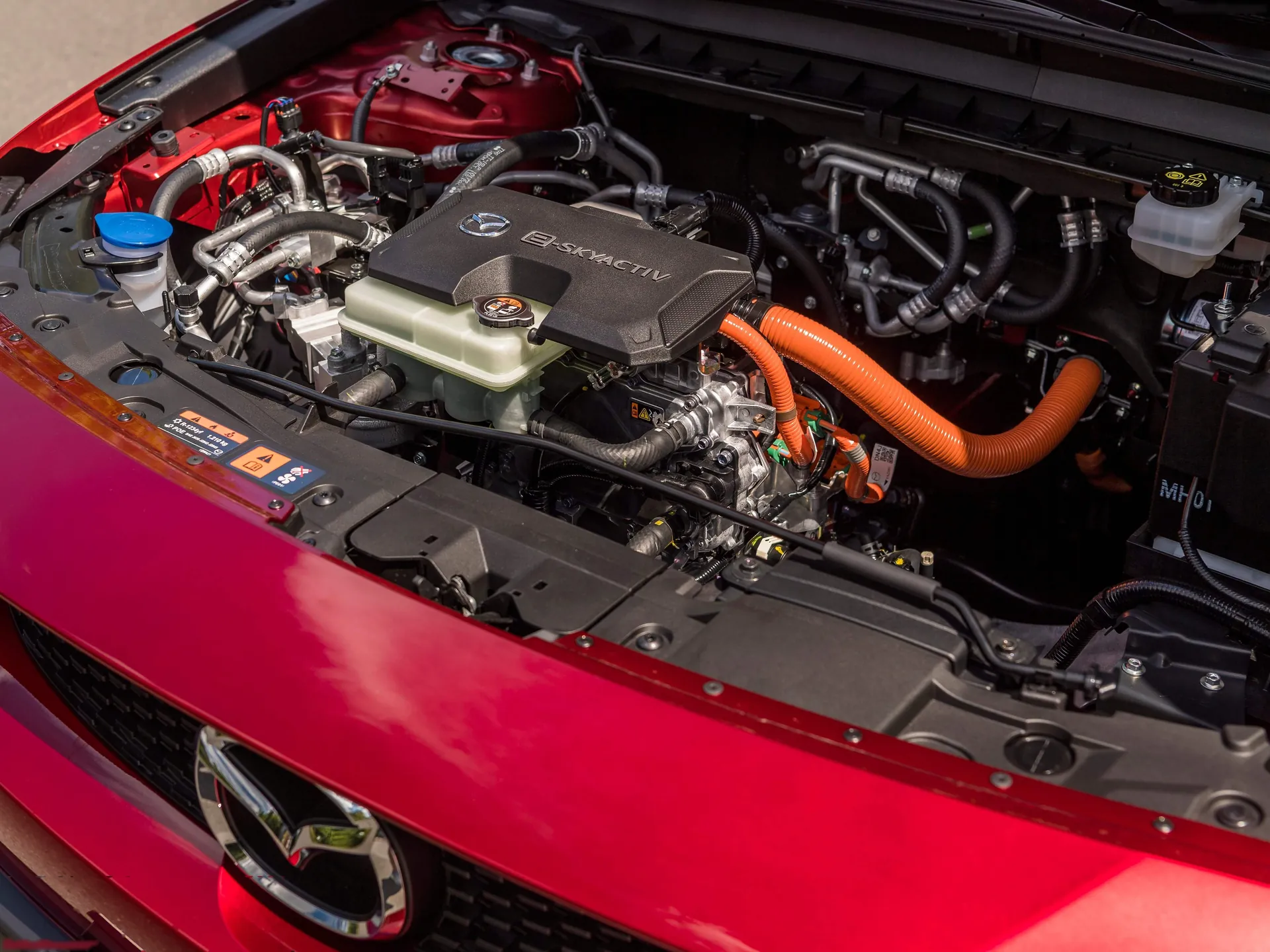 Mazda MX-30 (2021) – motorový prostor