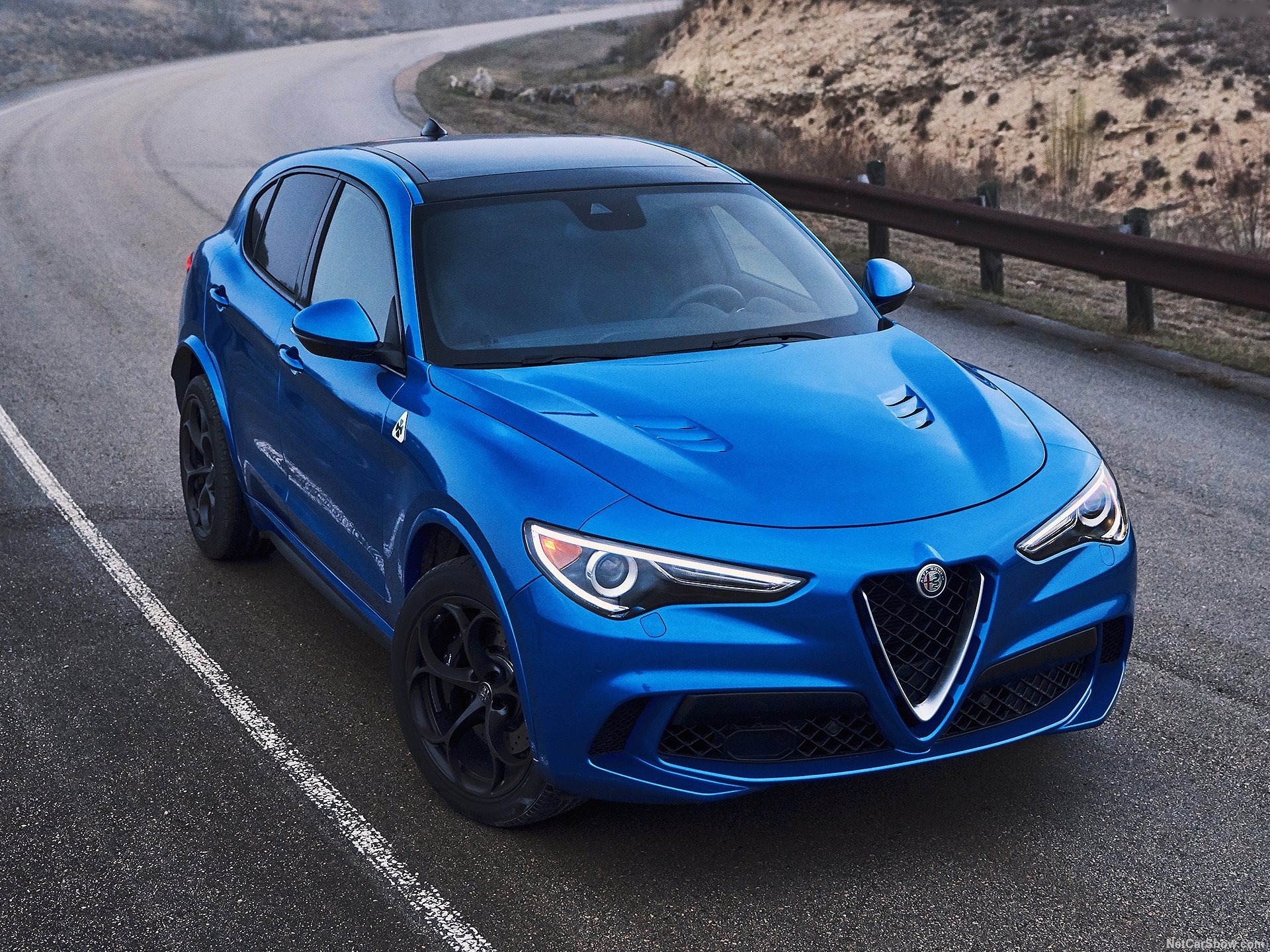 Alfa Romeo Stelvio Quadrifoglio [US] (2018)