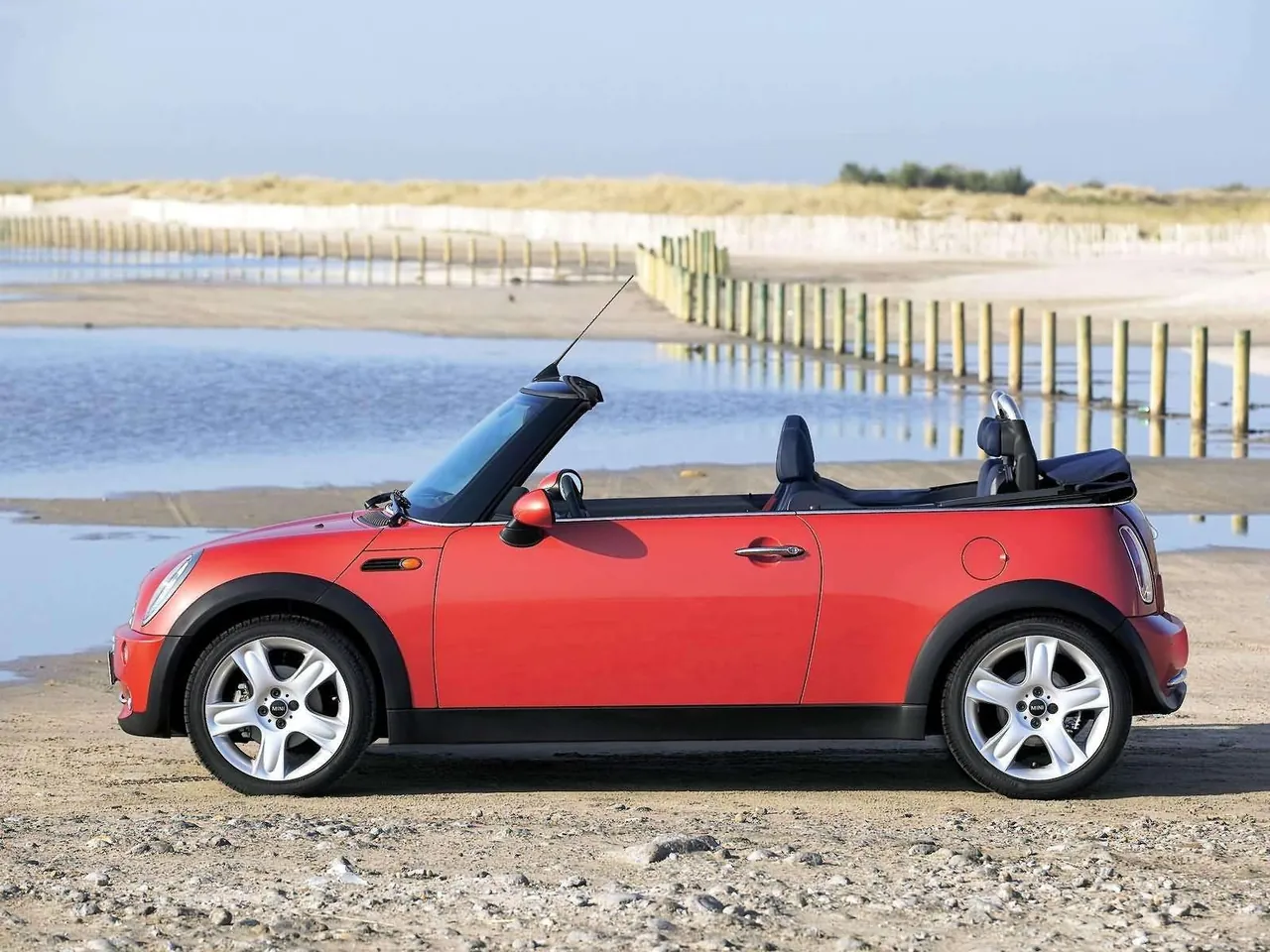 Mini Cooper Convertible (2005) – boční profil