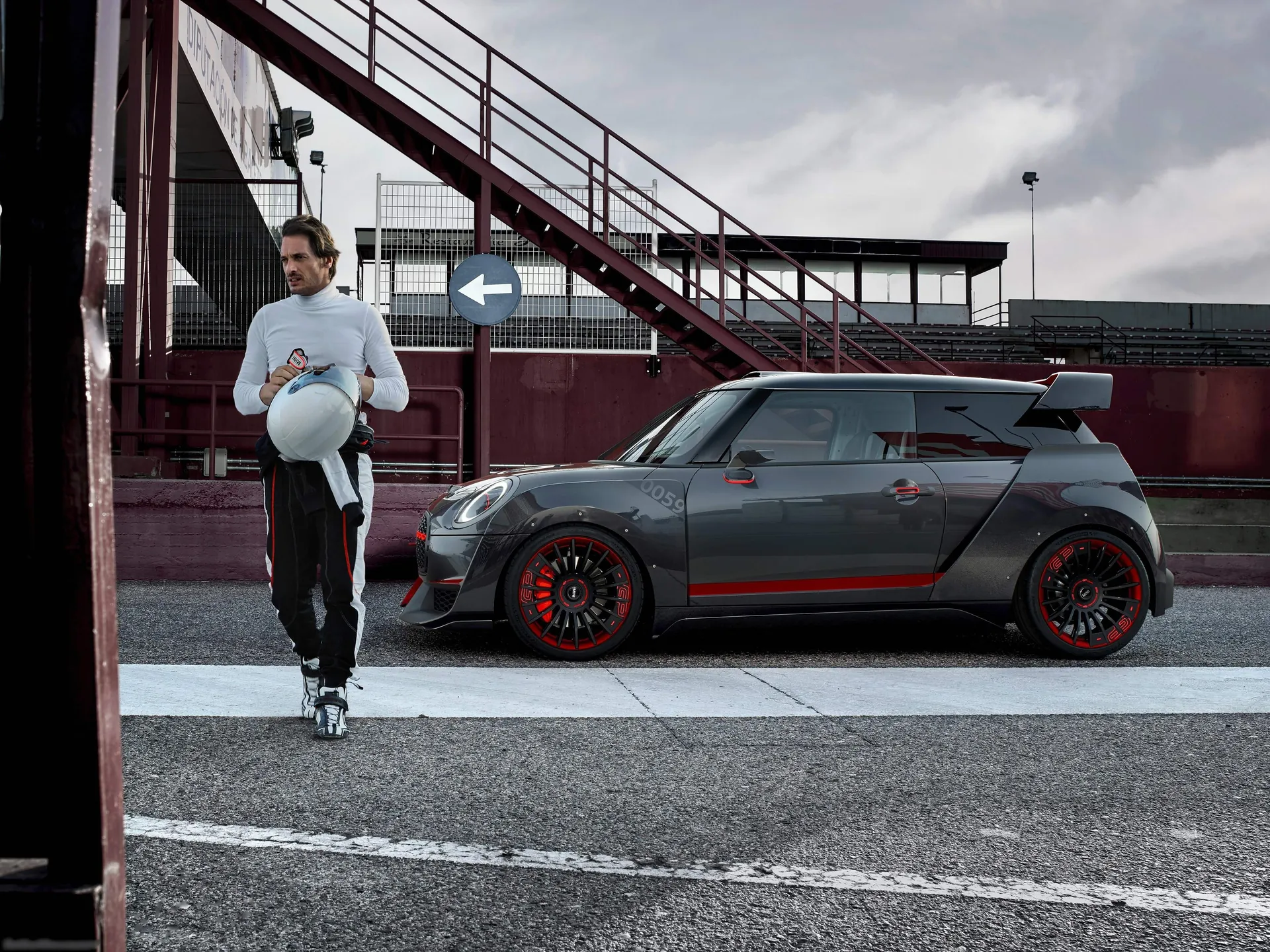 Mini John Cooper Works GP Concept (2017) – boční profil
