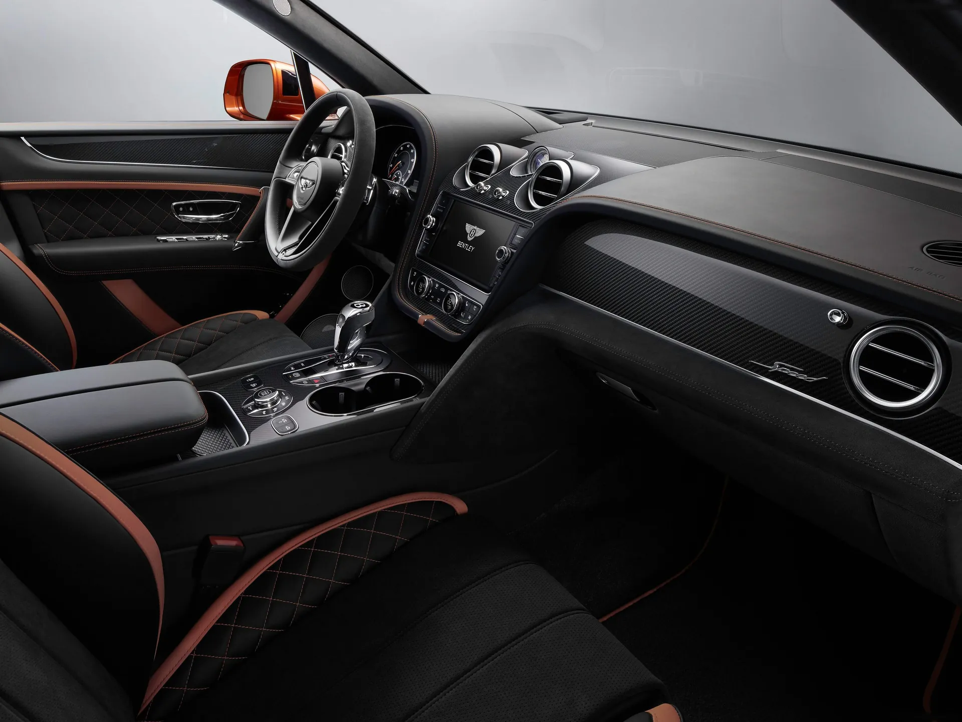 Bentley Bentayga Speed (2020) – interiér