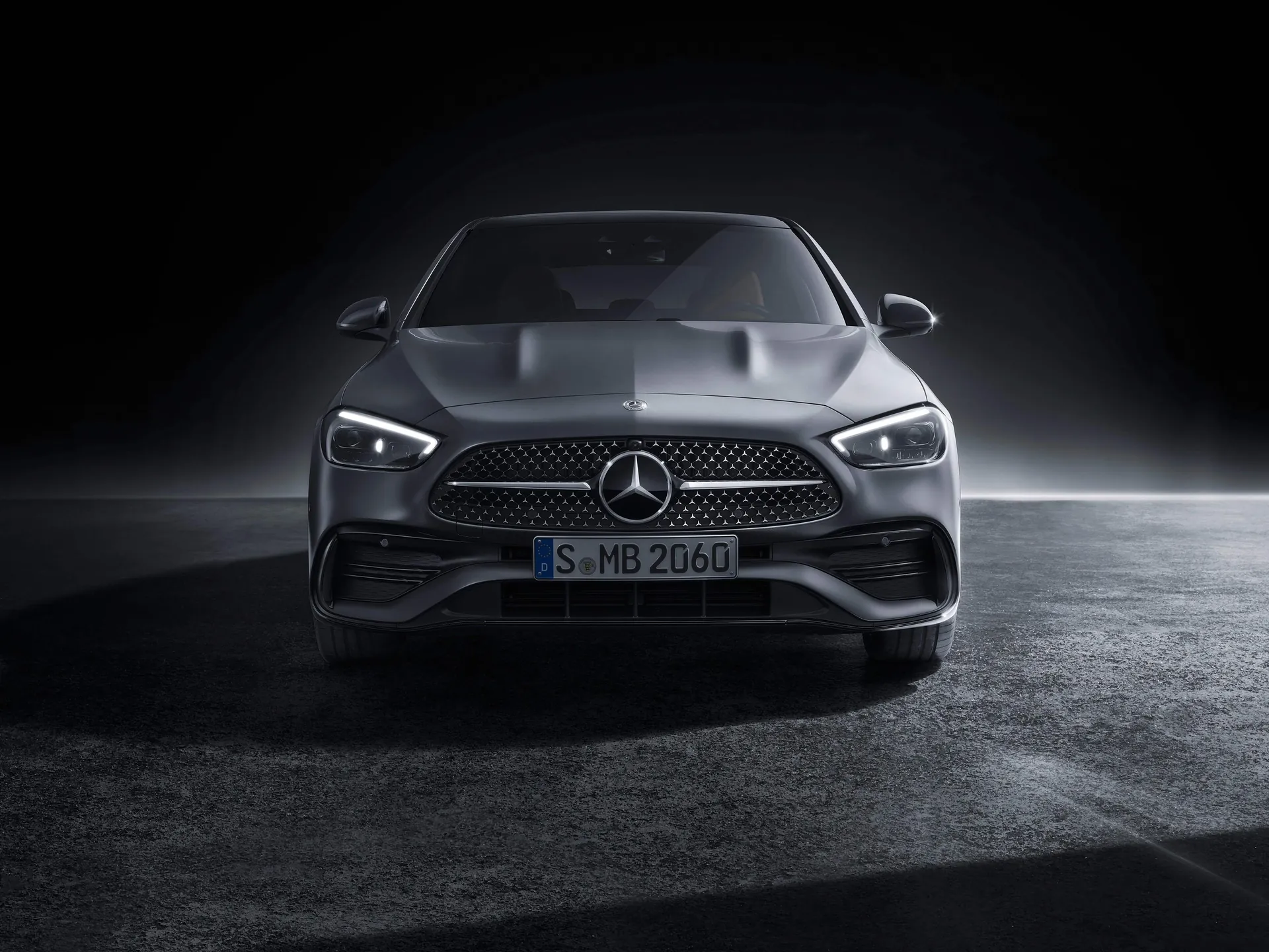 Mercedes-Benz C-Class (2022) - Front