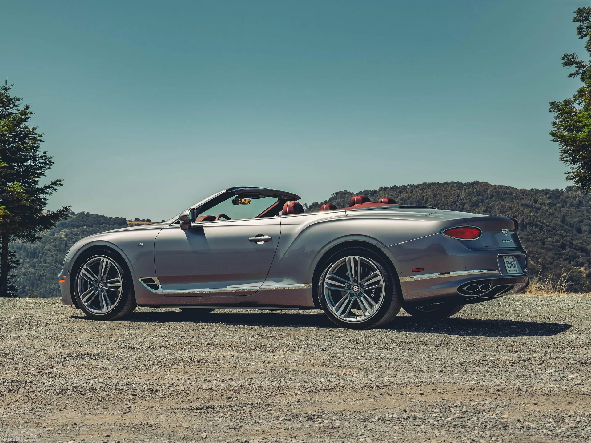 Bentley Continental GT V8 Convertible (2020) - Rear Three-Quarter