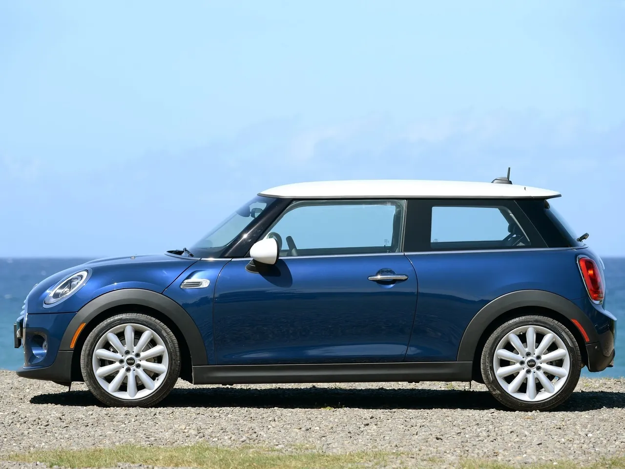 Mini Cooper (2015) – boční profil