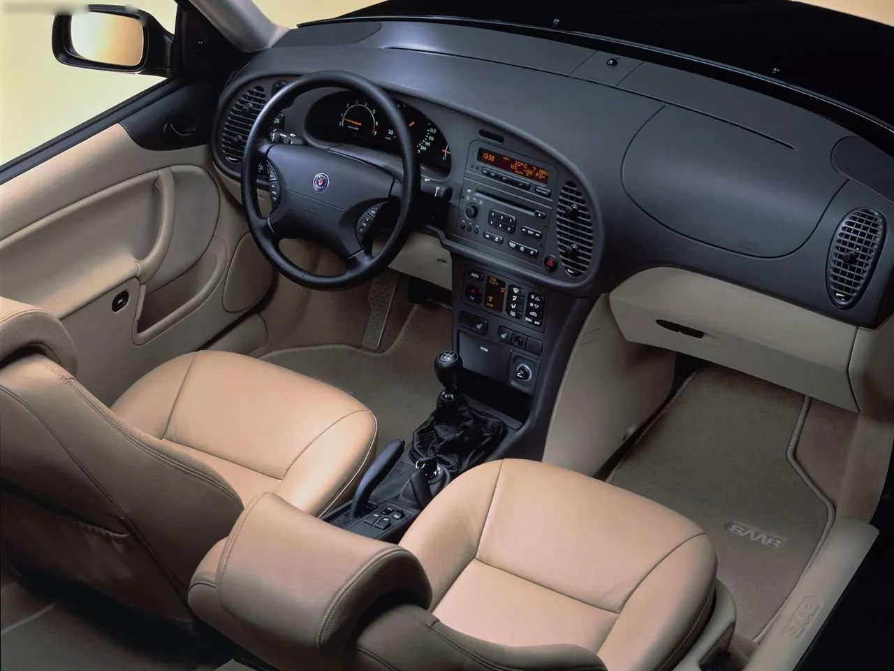 Saab 9-3 (1998) – interiér
