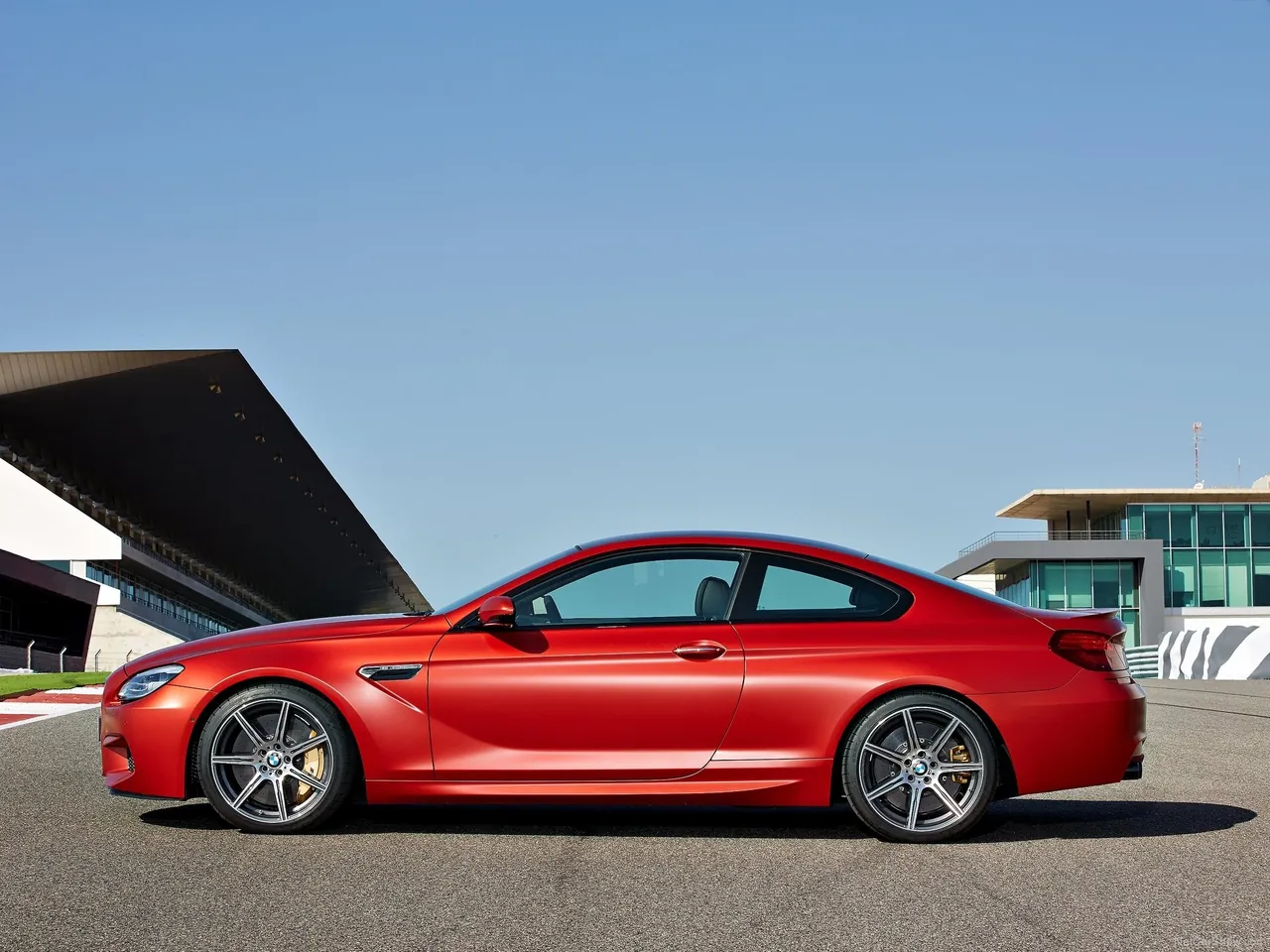 BMW M6 Coupe (2015) – boční profil