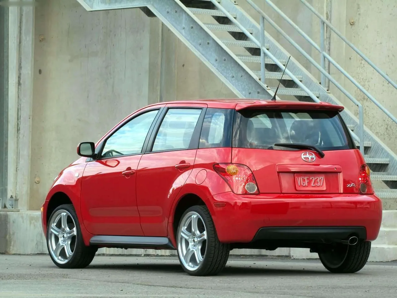 Scion TRDEquipped xA Release Series 1.0 (2005) – zadní tříčtvrteční pohled