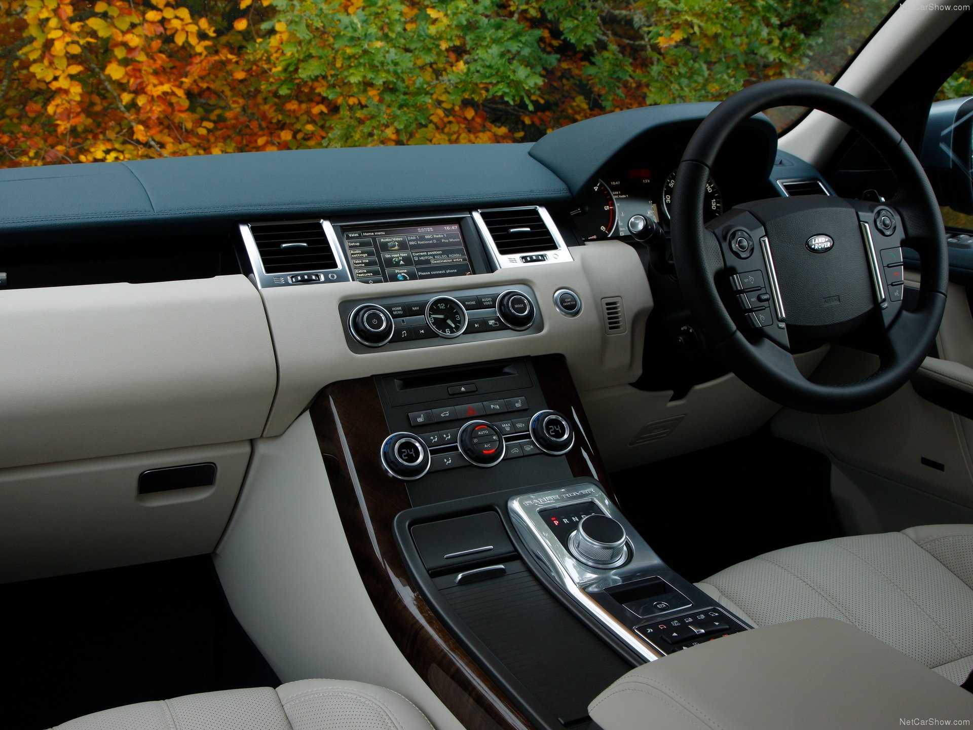 Land Rover Range Rover Sport (2012) - Interior
