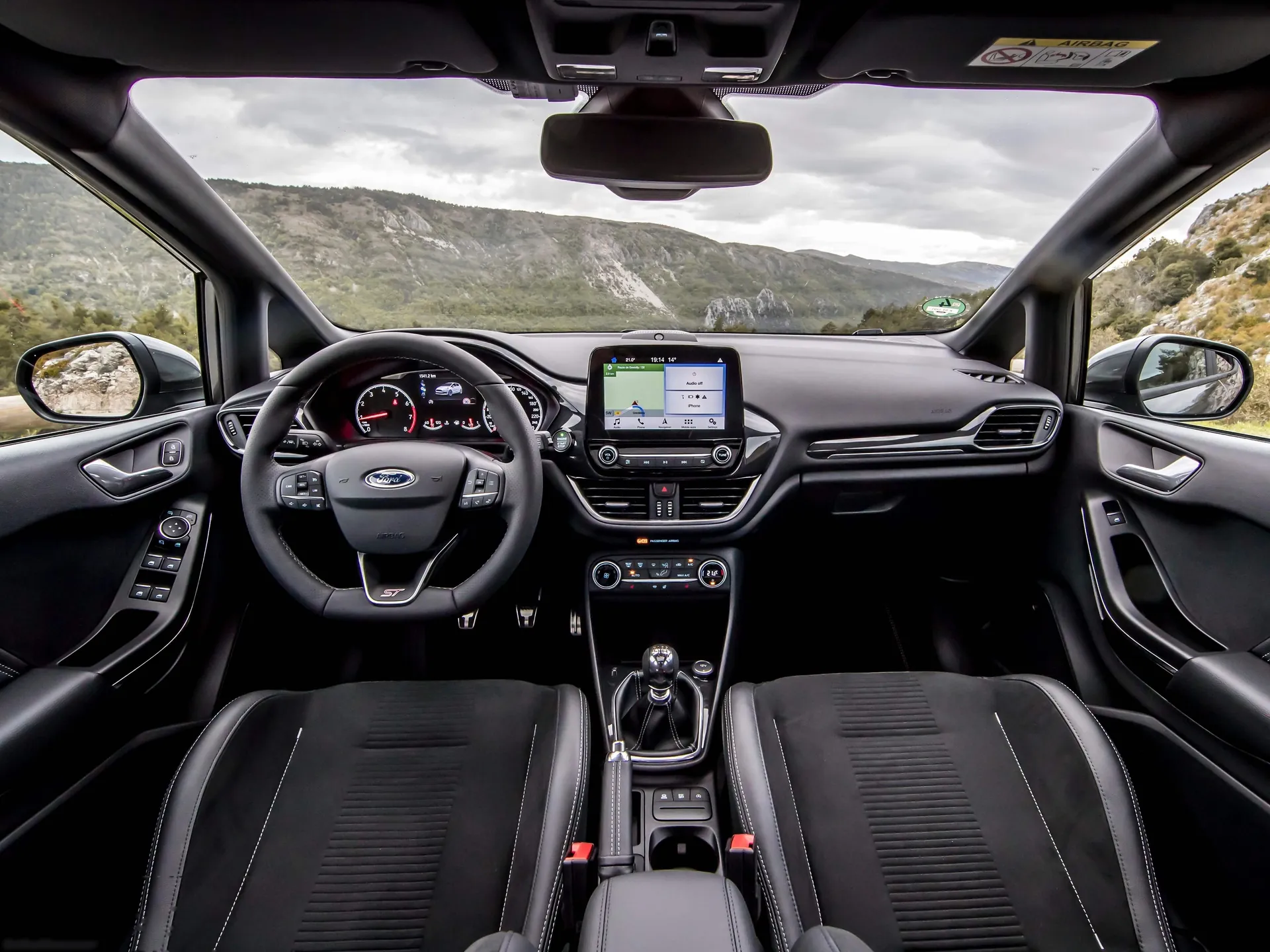 Ford Fiesta ST (2018) – interiér