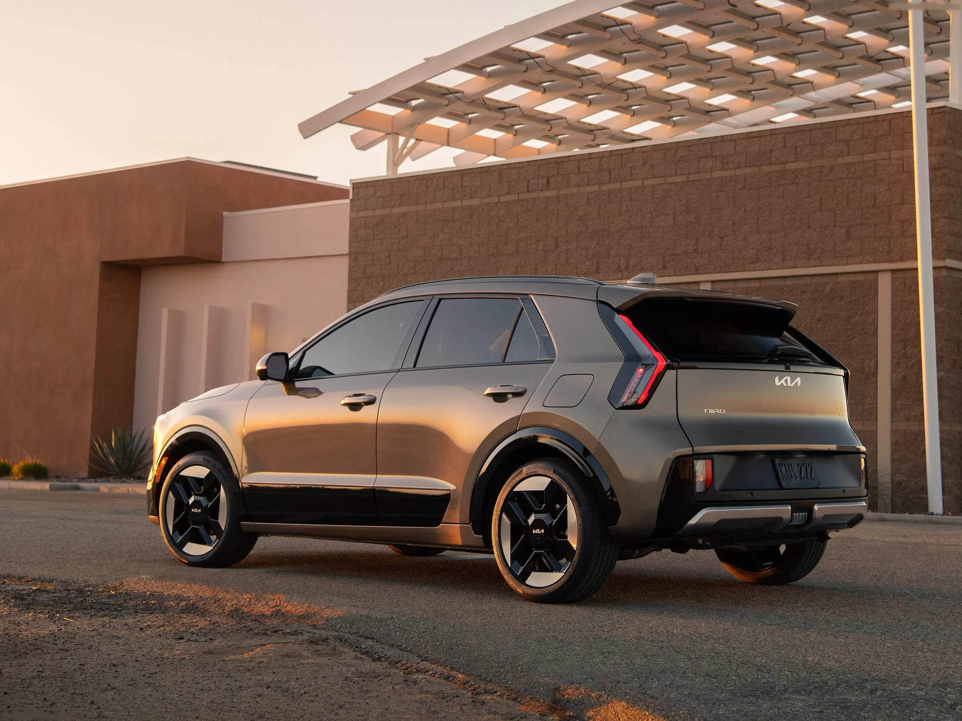 Kia Niro (2027) – zadní tříčtvrteční pohled