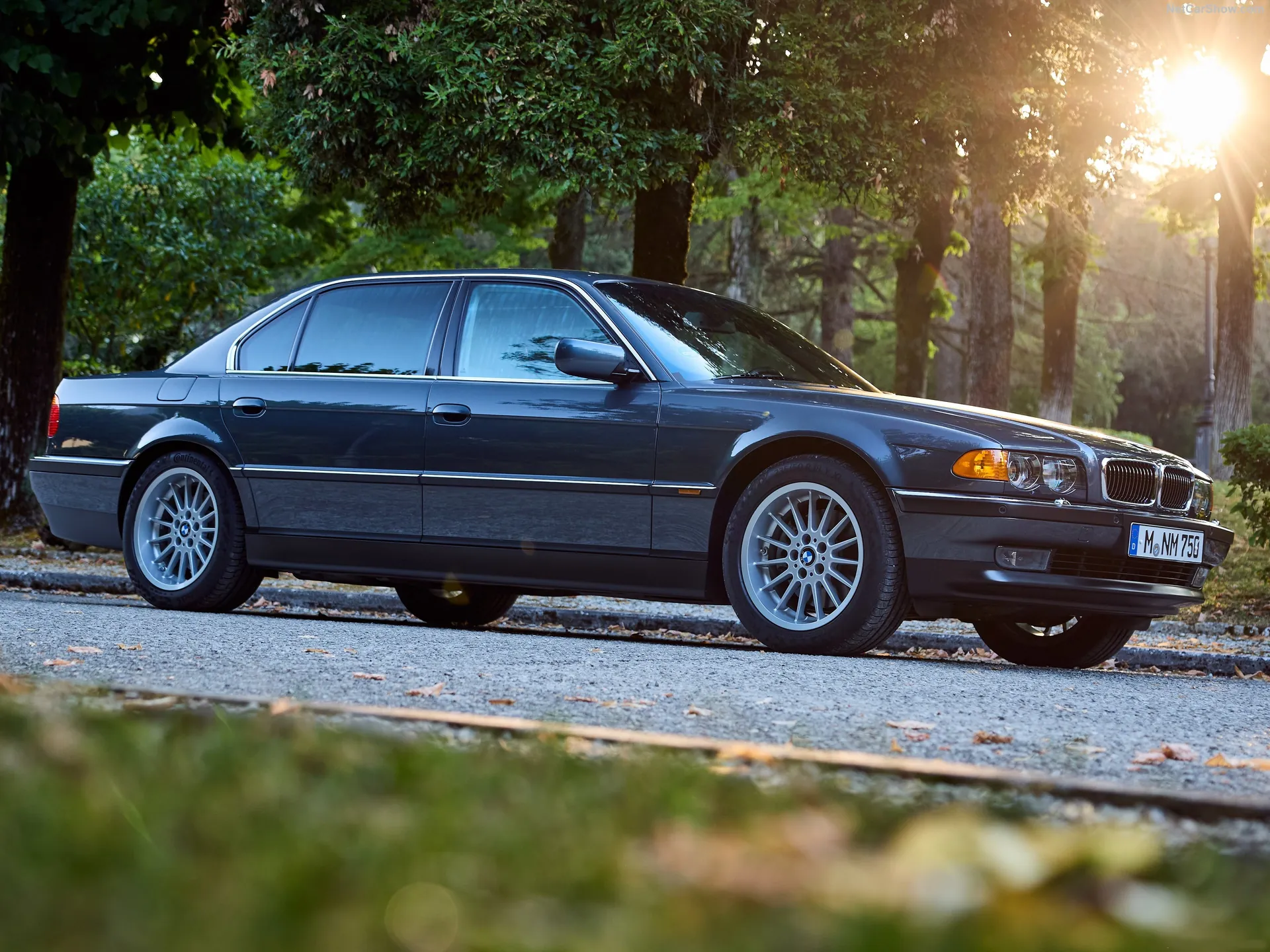 BMW 750iL (1999)
