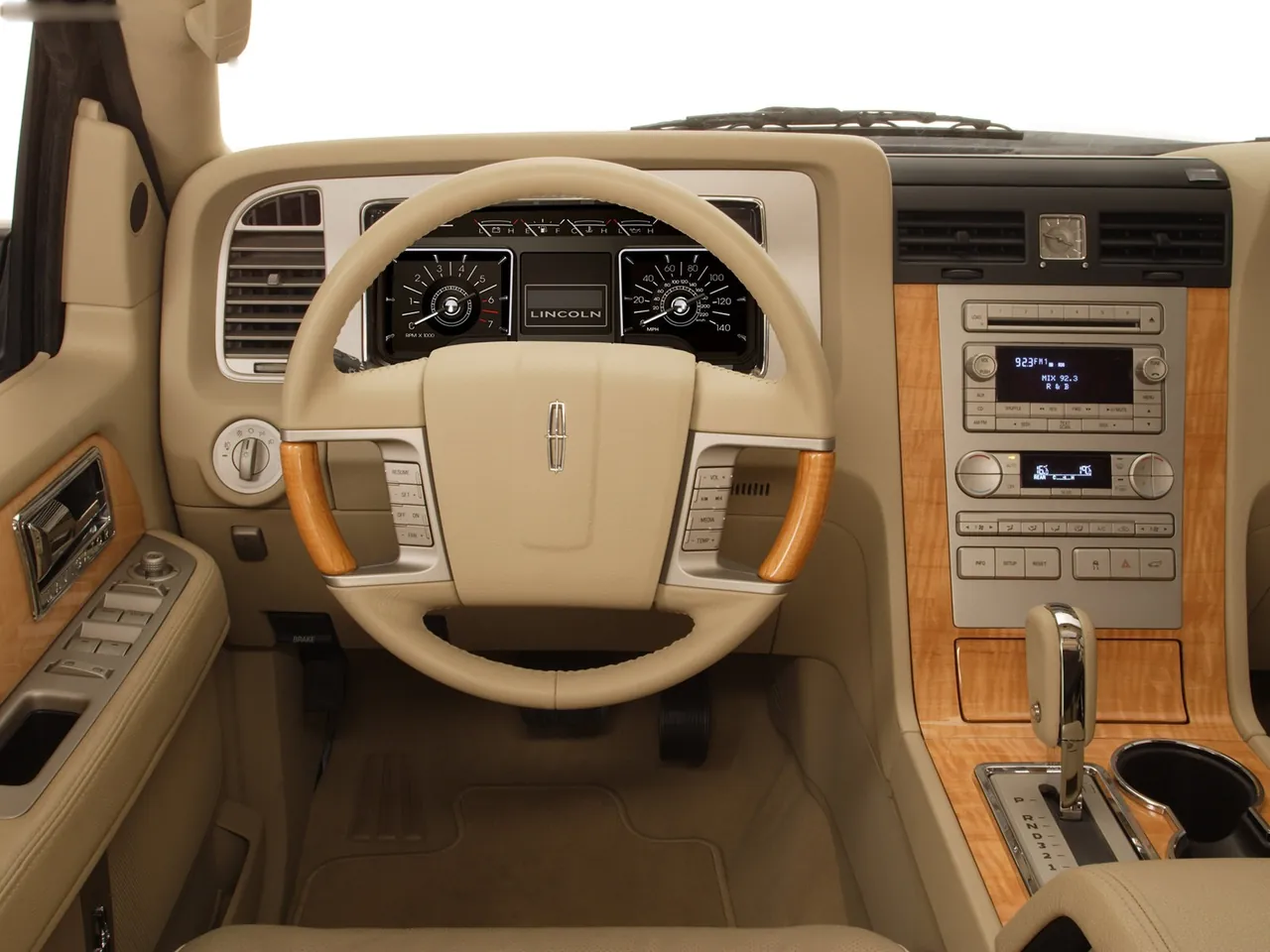 Lincoln Navigator (2007) – interiér