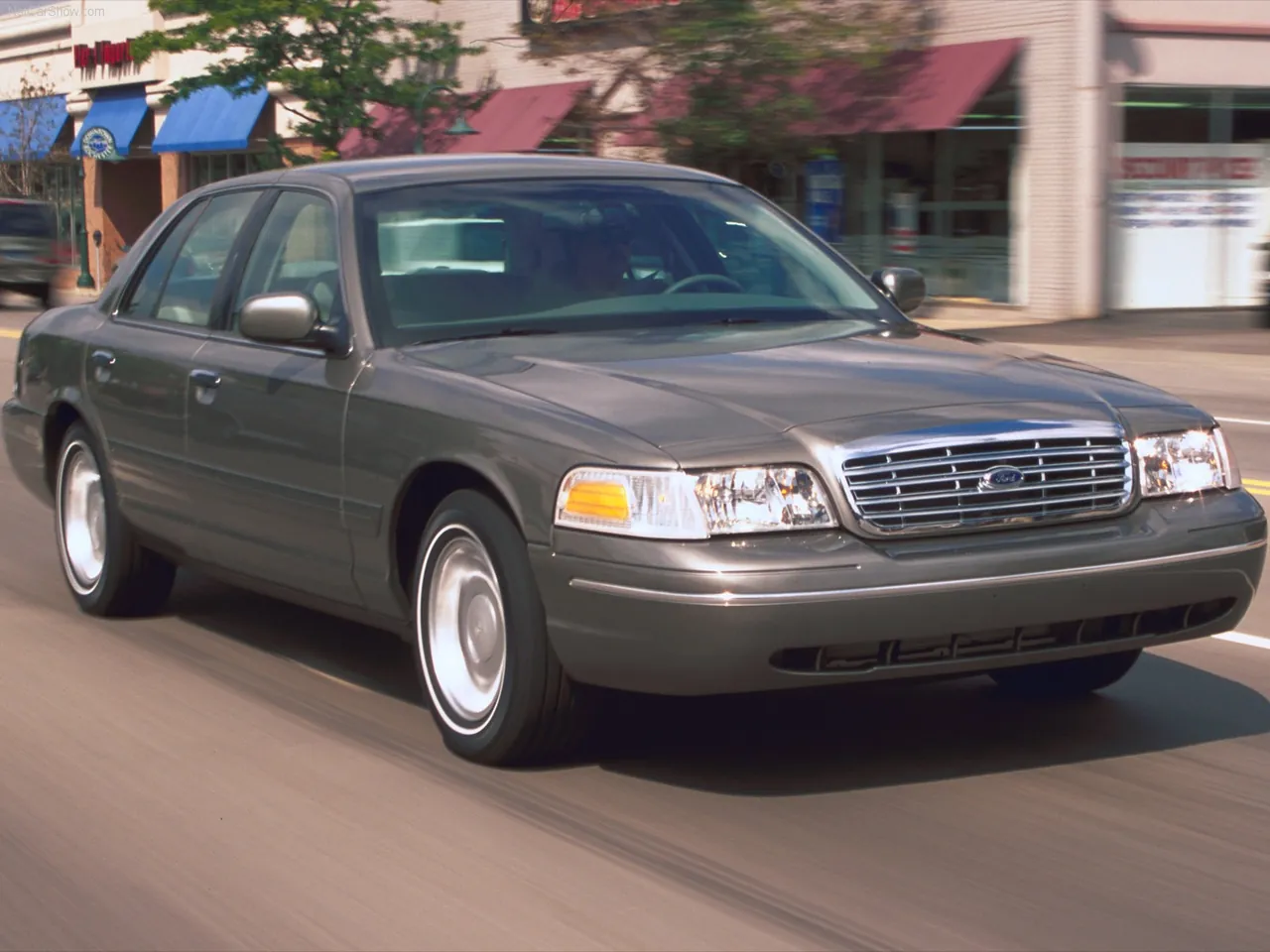 Ford Crown Victoria (2001)