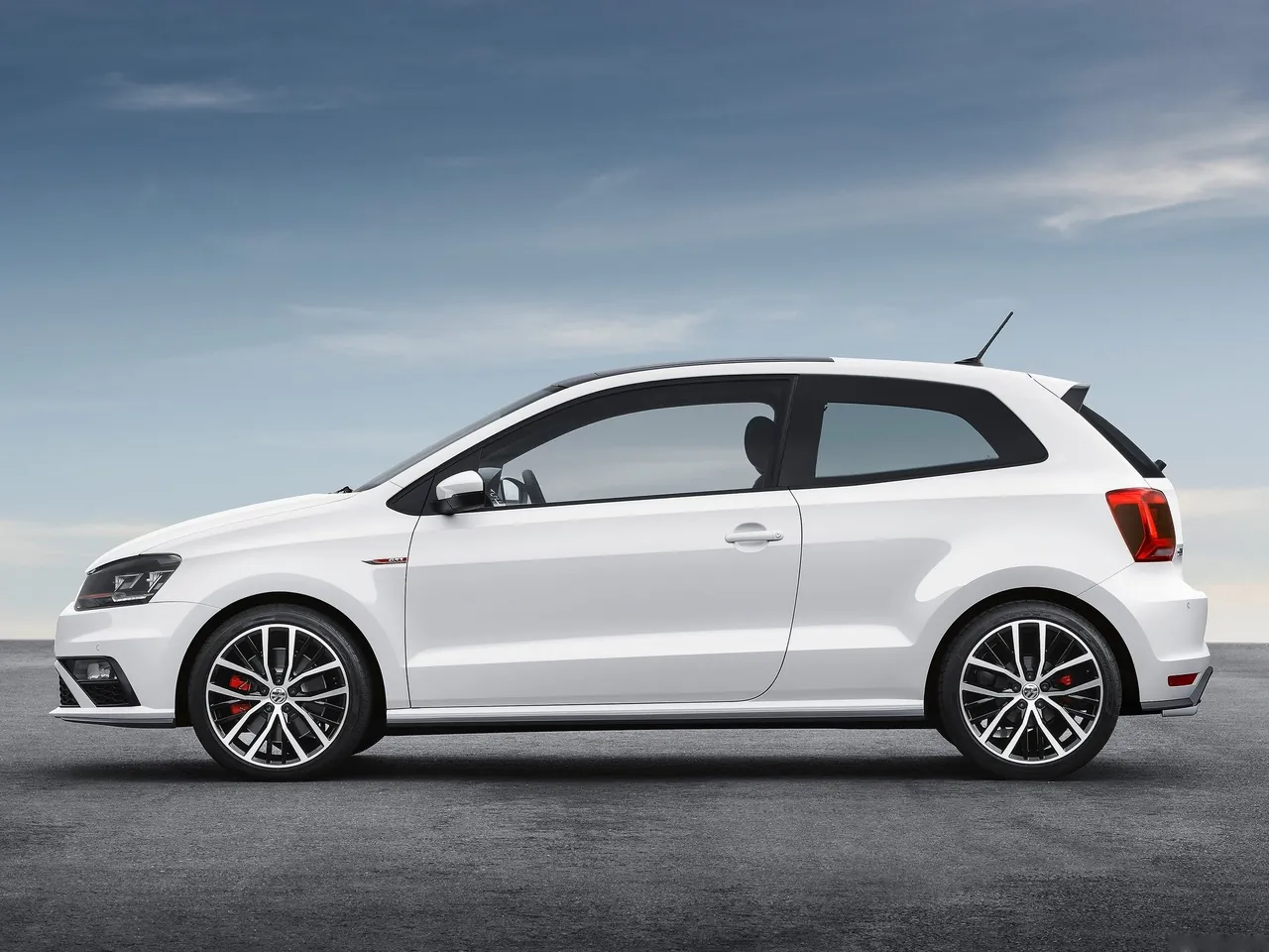 Volkswagen Polo GTI (2015) - Side Profile