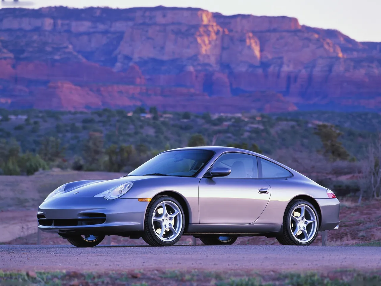 Porsche 911 Carrera Coupe (2004)