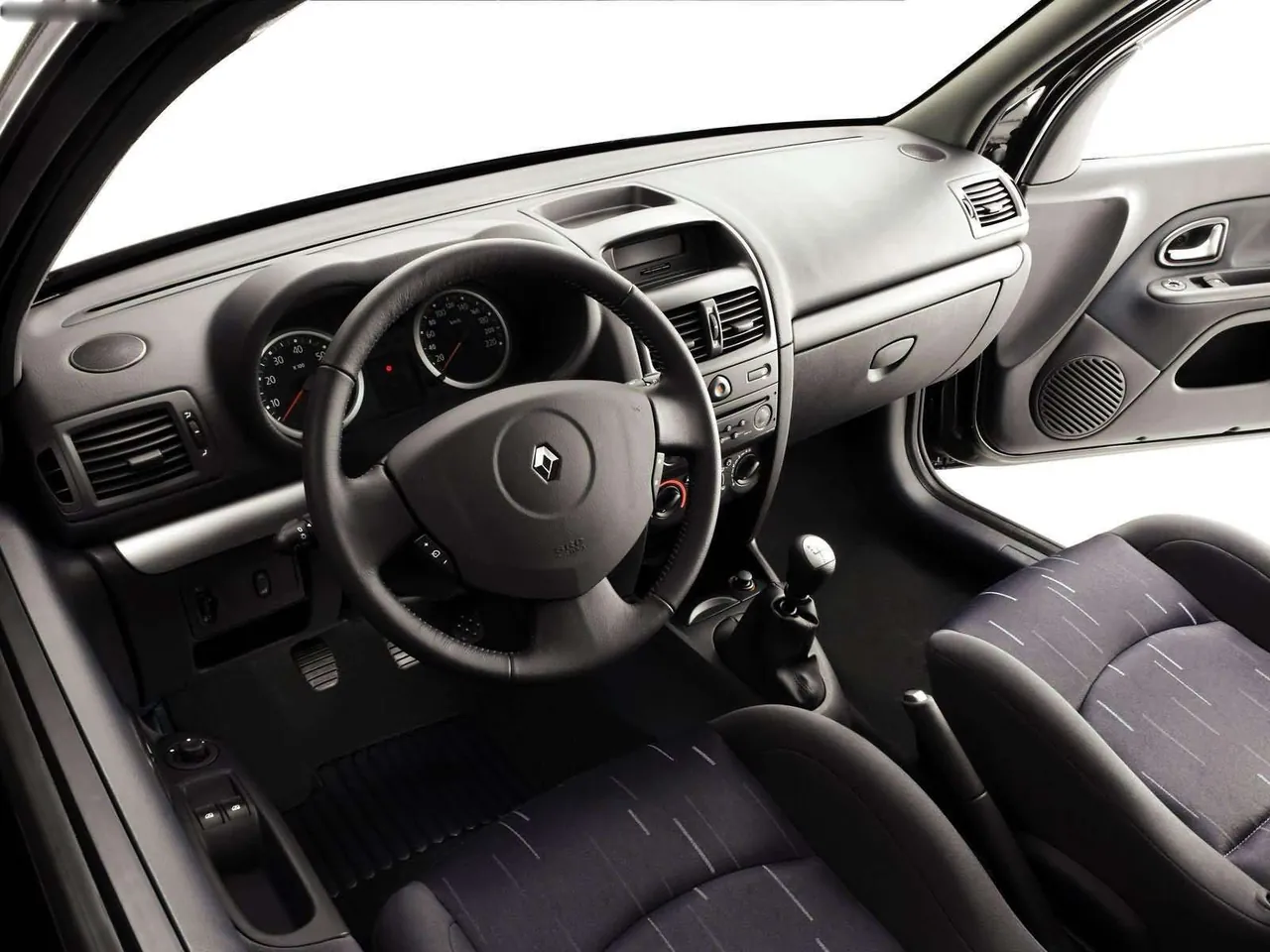Renault Clio 1.5 dCi (2004) – interiér