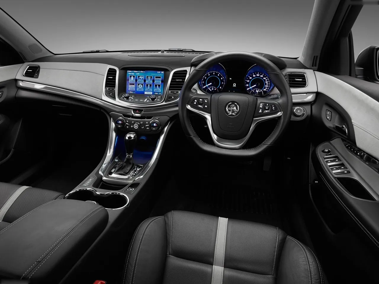 Holden WN Caprice V (2014) – interiér