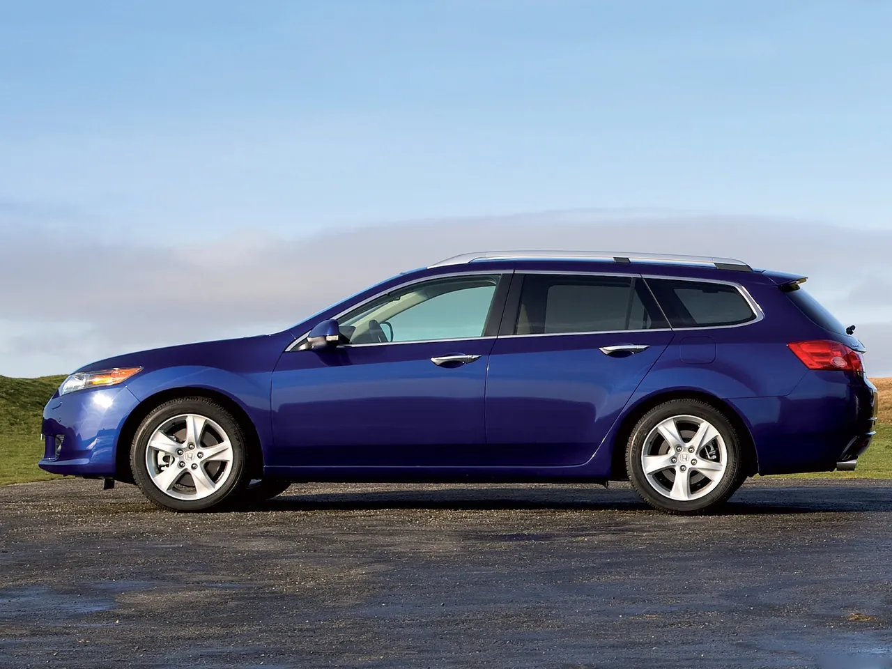 Honda Accord Tourer (2009) – boční profil