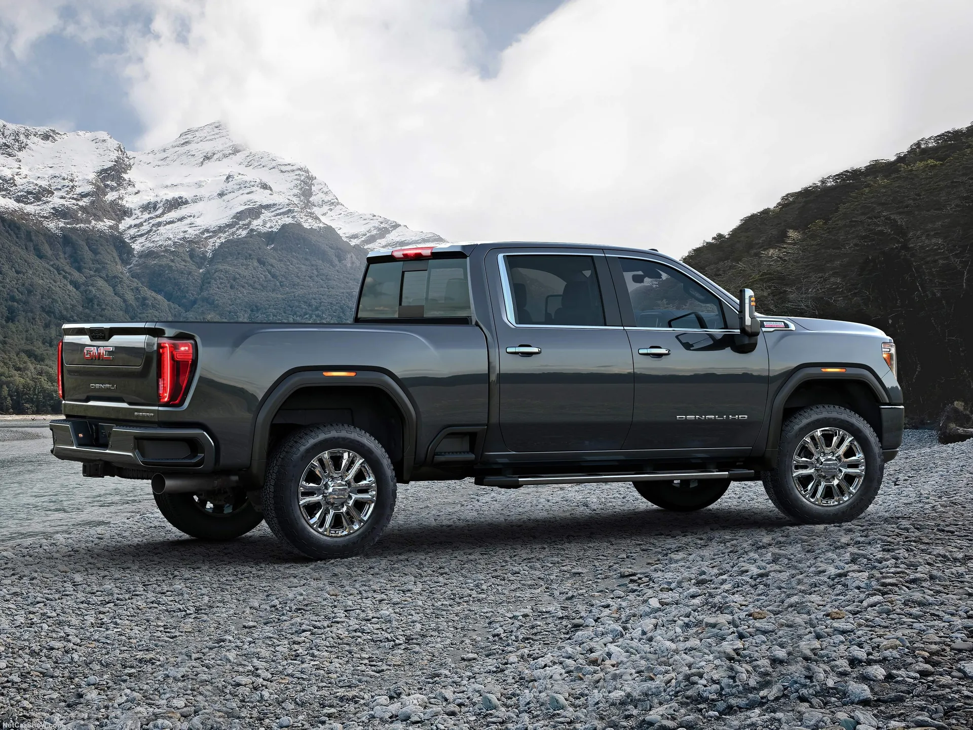 GMC Sierra HD (2020) – zadní tříčtvrteční pohled