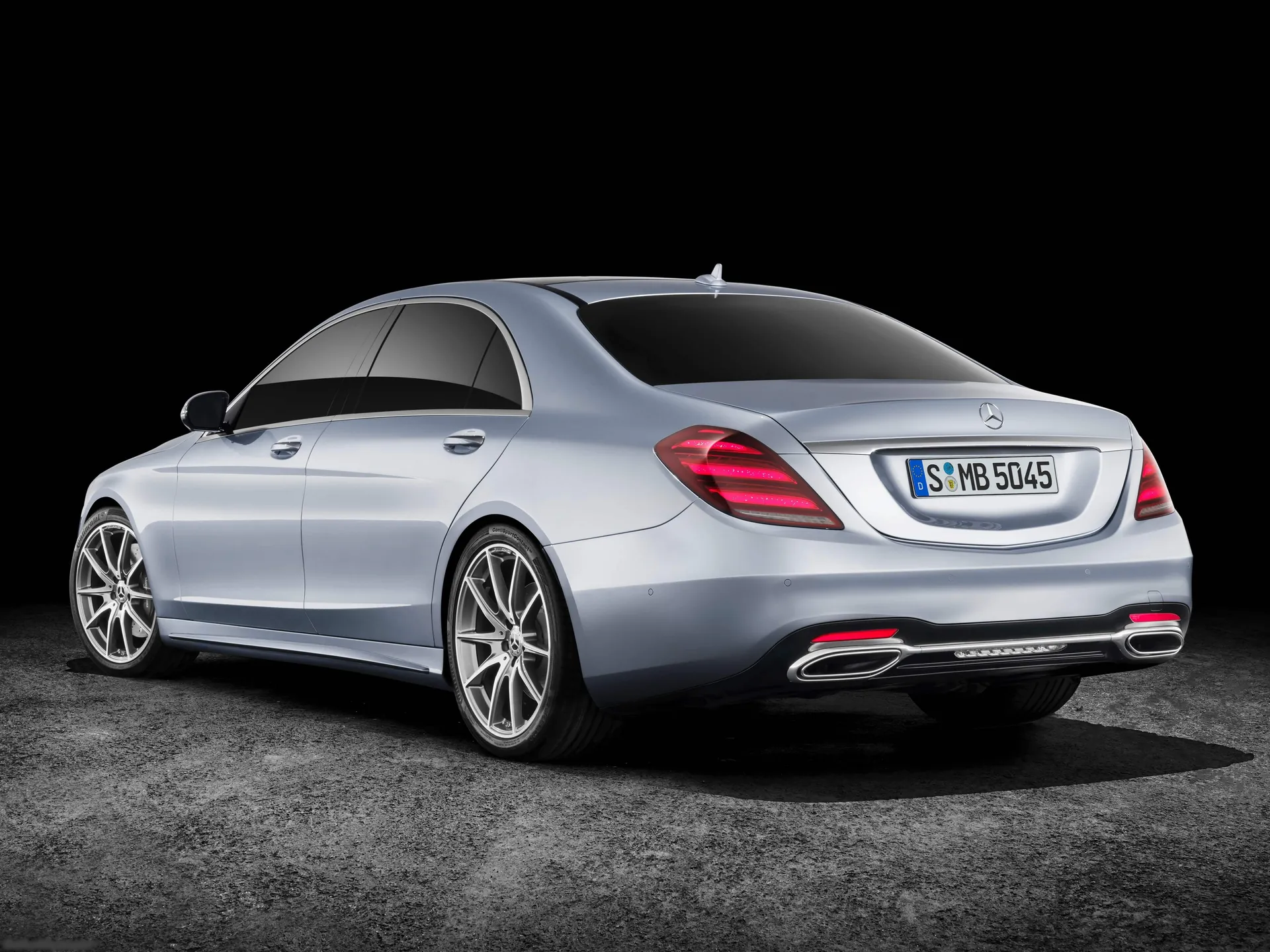 Mercedes-Benz S-Class (2018) – zadní tříčtvrteční pohled