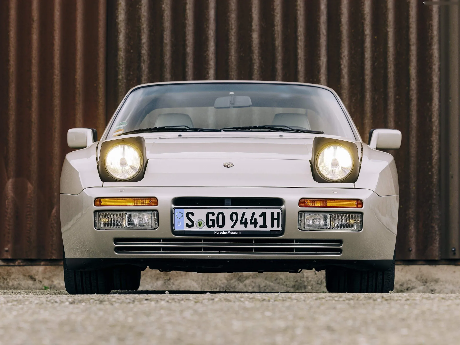 Porsche 944 Turbo Coupe (1989) - Front