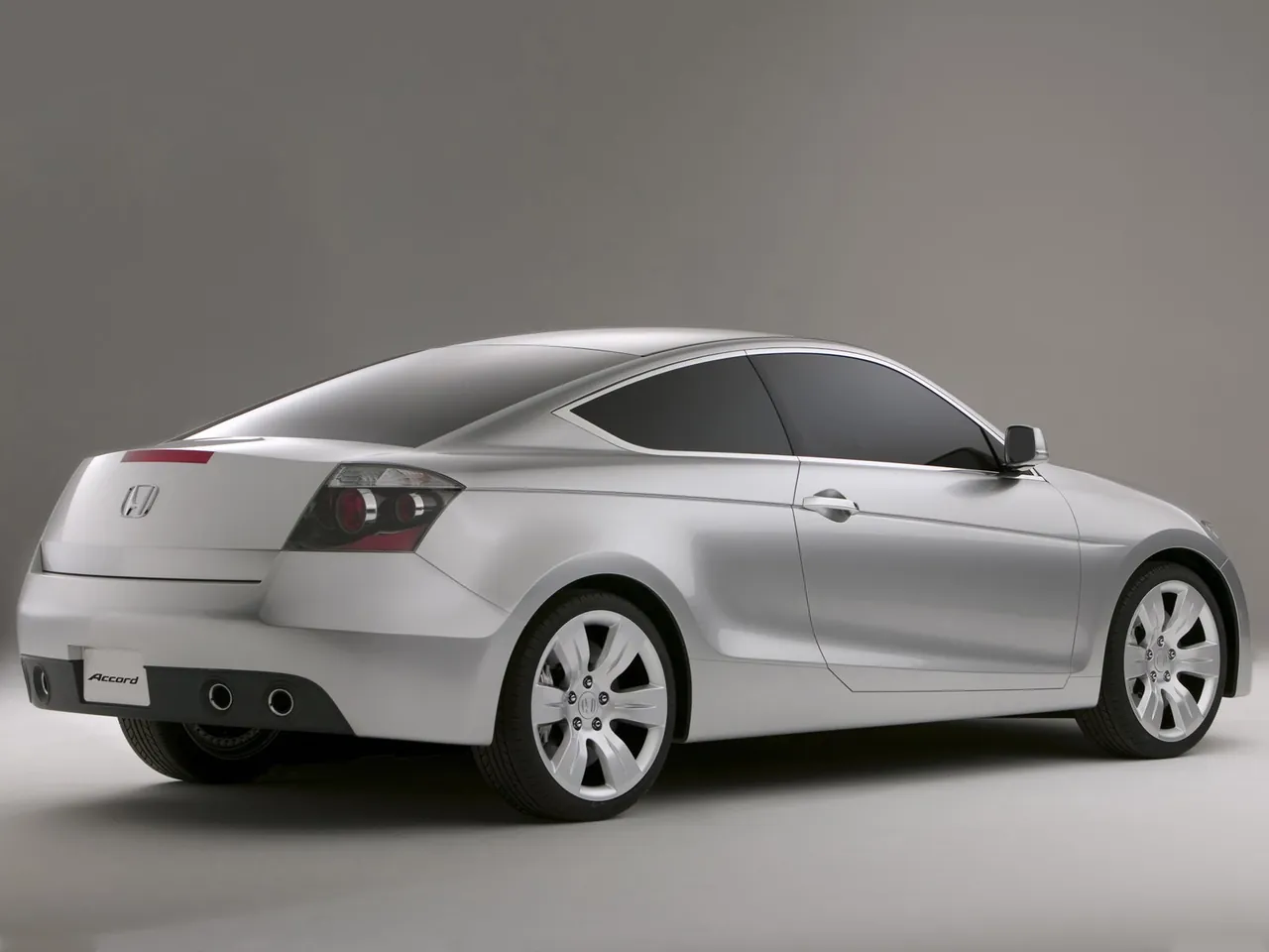 Honda Accord Coupe Concept (2007) – zadní tříčtvrteční pohled