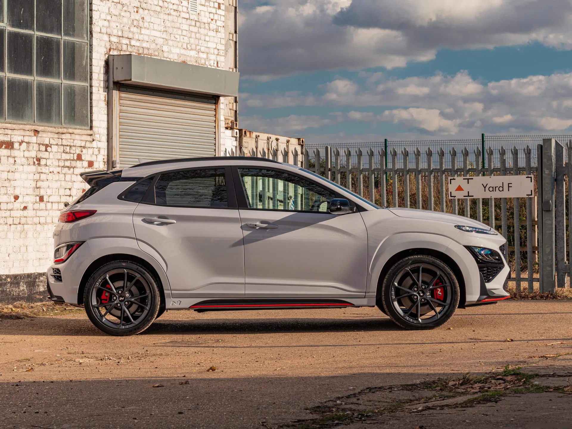 Hyundai Kona N [UK] (2022) – boční profil