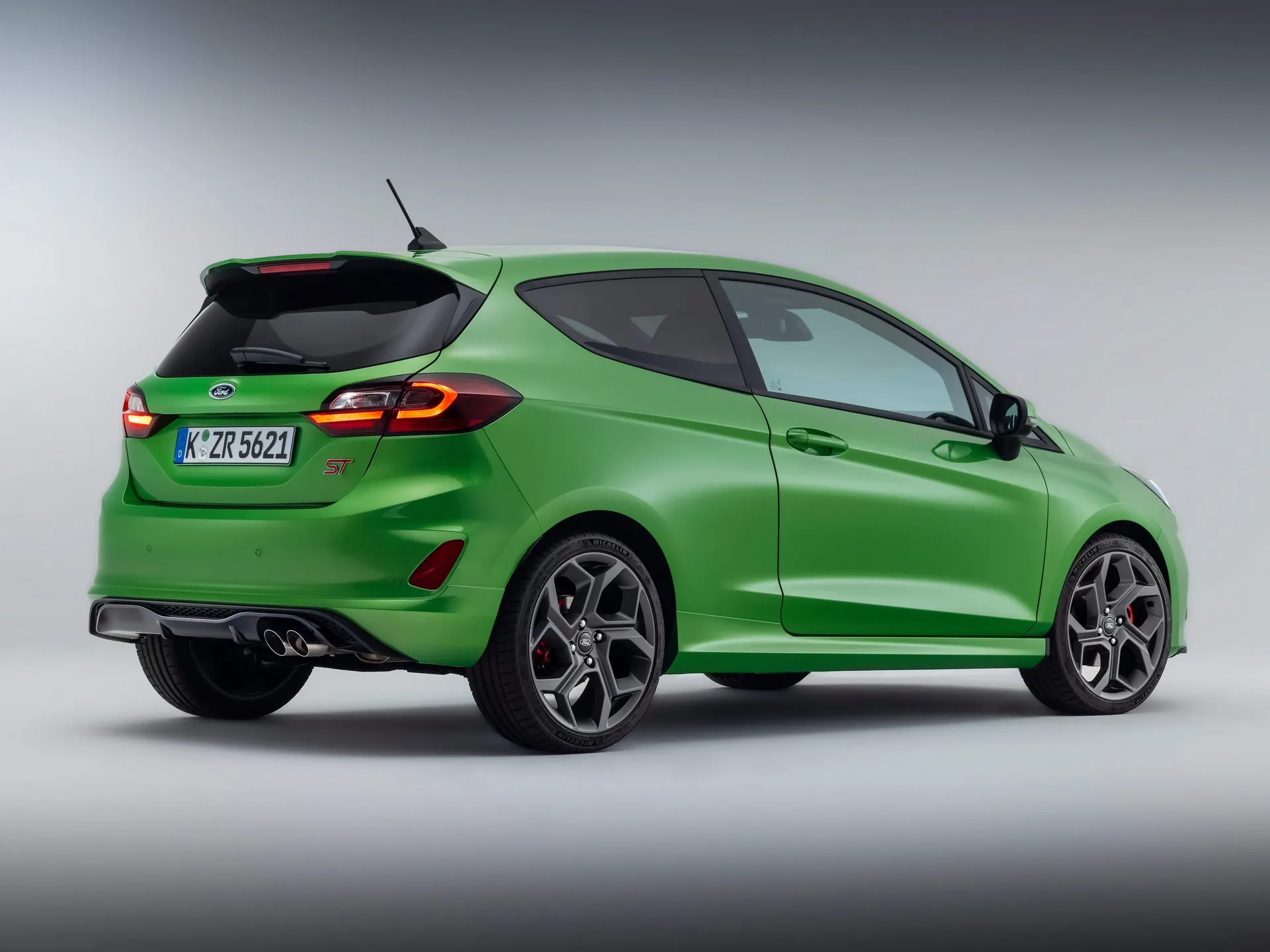 Ford Fiesta ST (2022) – zadní tříčtvrteční pohled
